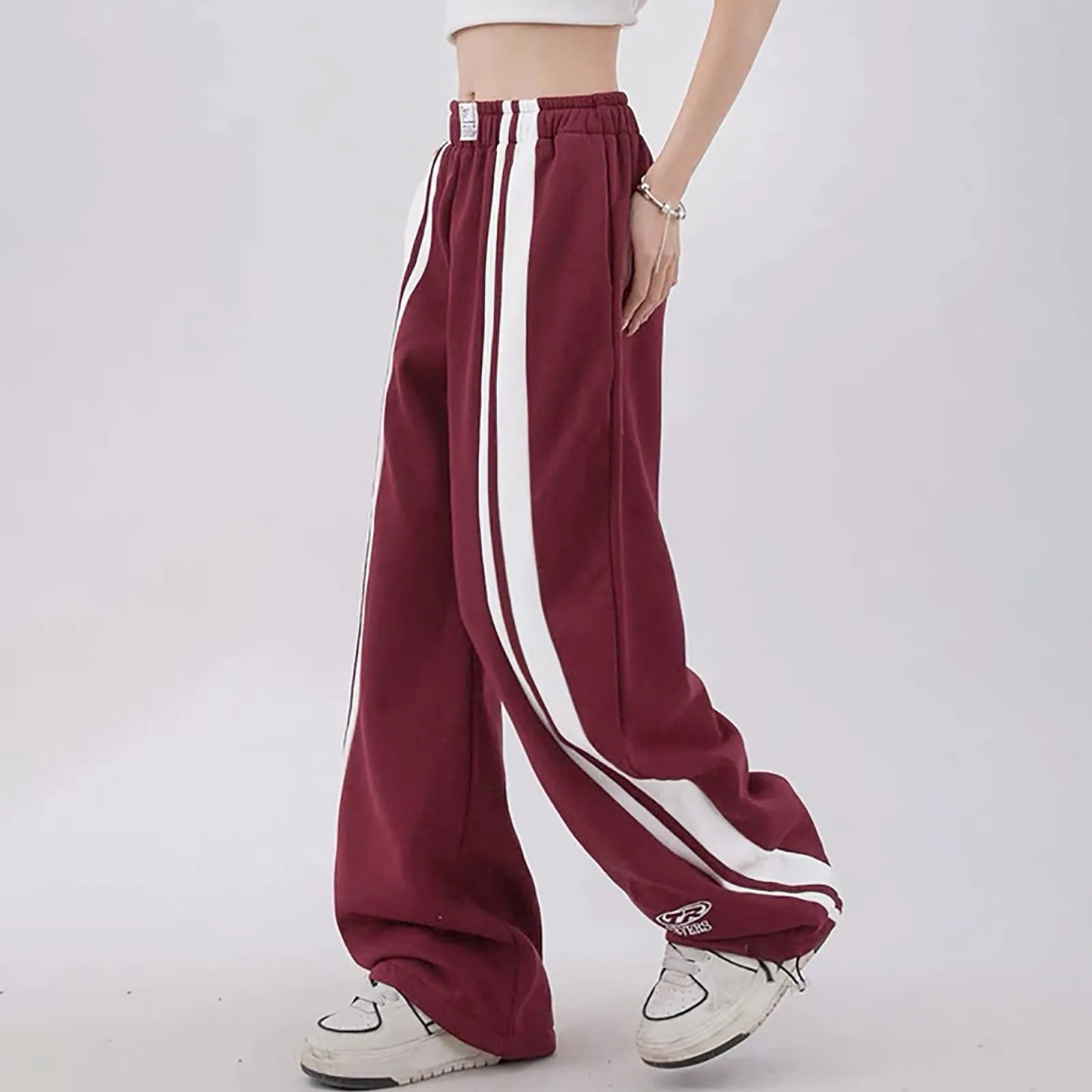 Retro Black Hip Hop Wide Leg Sweatpants for Men & Women | Trendy Streetwear Baggy Cargo Pants | Perfect for Casual Wear, Gym, and Urban Fashion