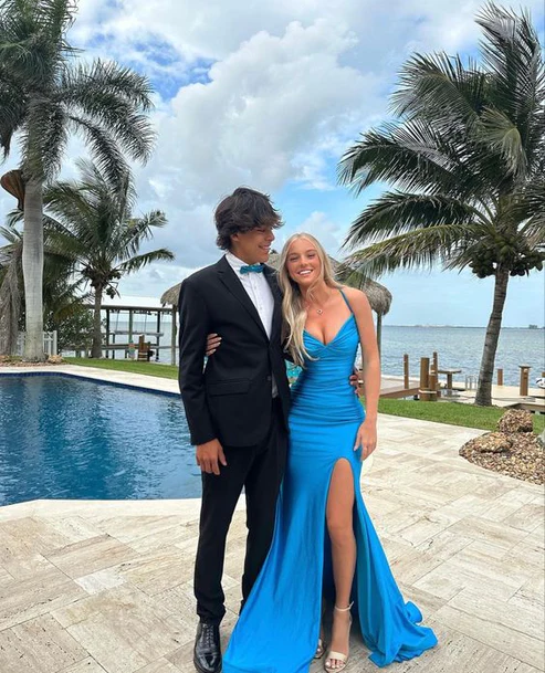 Elegant Blue V-Neck Mermaid Prom Dress with Thigh High Split - Perfect for Homecoming, Evening Gala & Formal Events - Style J2612