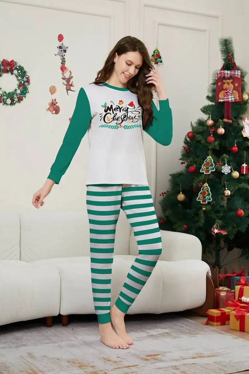 Printed Christmas Matching Family Pajamas Set - Cozy Holiday PJS for Family Photos & Festive Gatherings