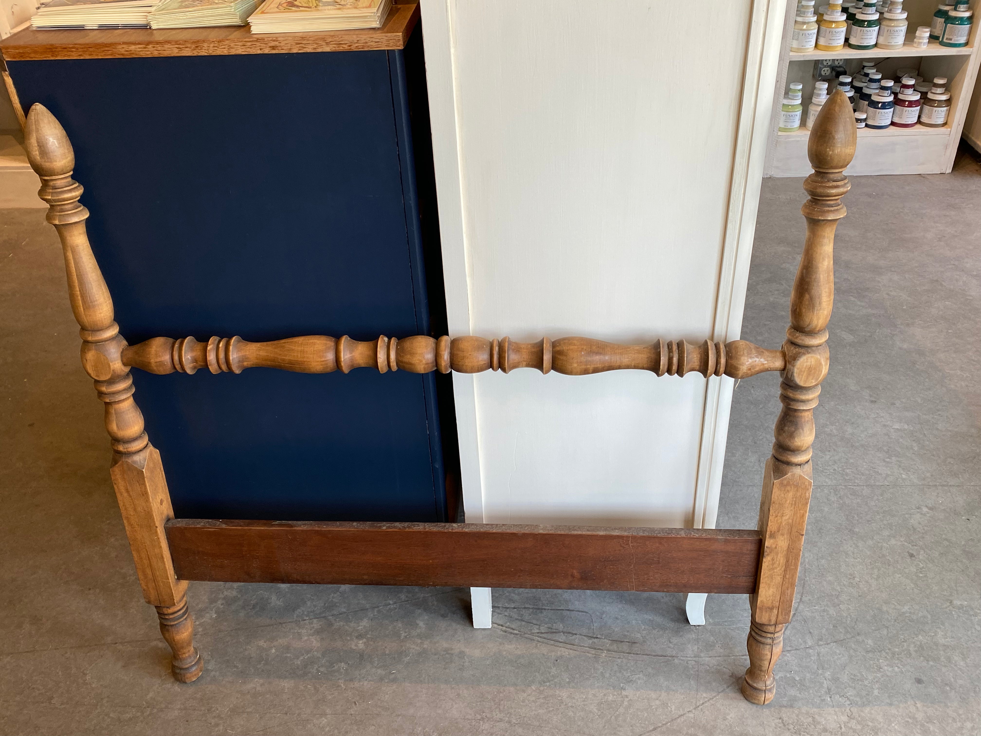 Solid Wood Bed Frame Queen Size - Sturdy Platform Bed with Underbed Storage - Perfect for Small Spaces & Modern Bedrooms