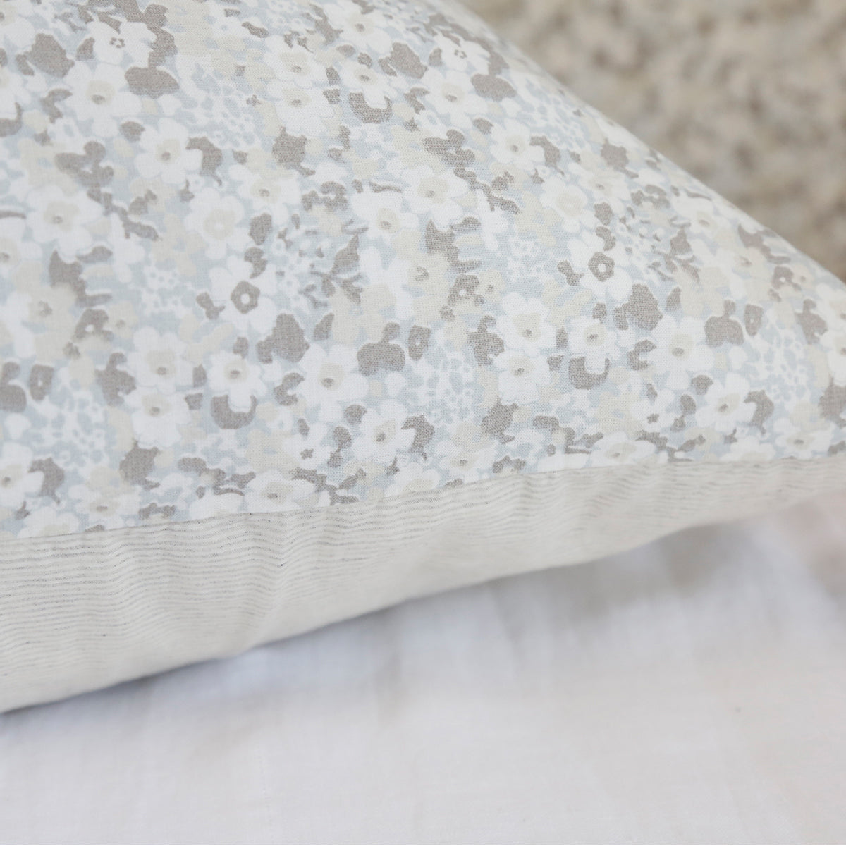 June Duvet Cover Set - Soft Breathable Bedding with Zipper Closure - Perfect for Summer & All-Season Comfort - Home, Bedroom, Hotel Decor