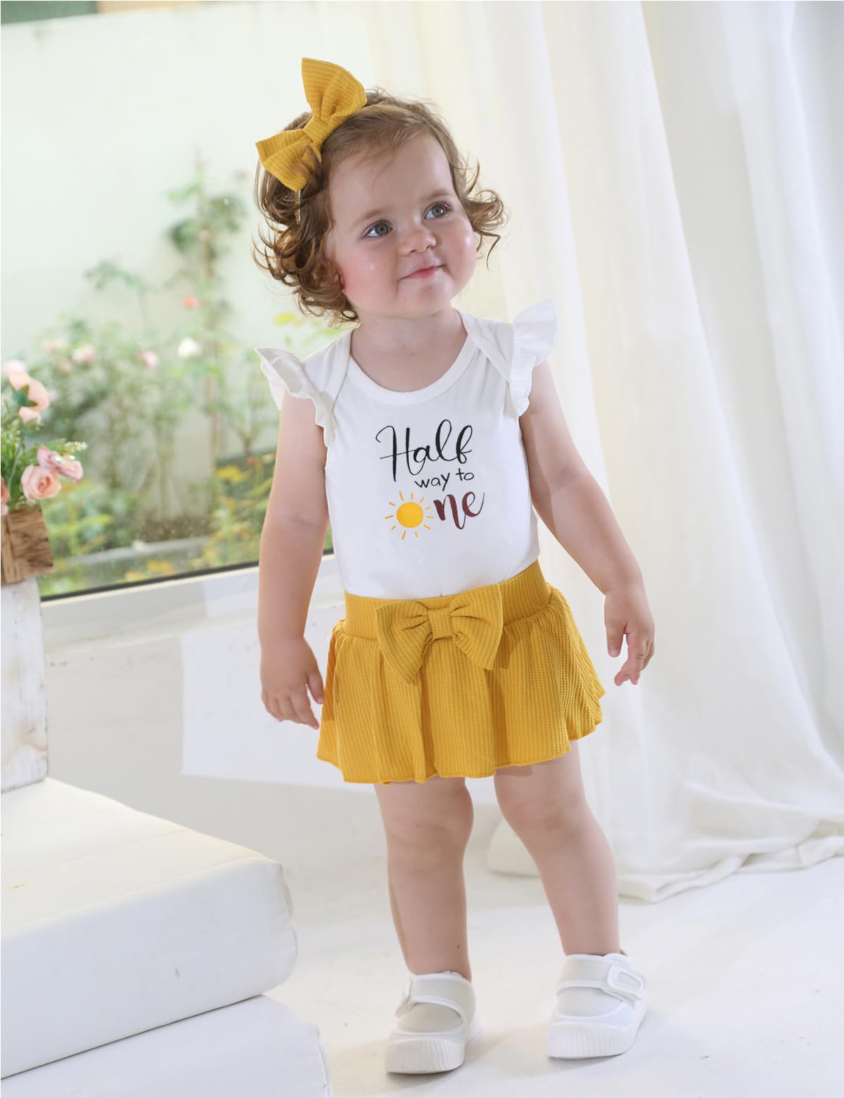 Adorable Baby Girl Half Birthday Outfit - 1/2 Year Bee-Themed Skirt Set for Half Way to One Celebration | Perfect for Photoshoots, Birthday Parties & Special Occasions