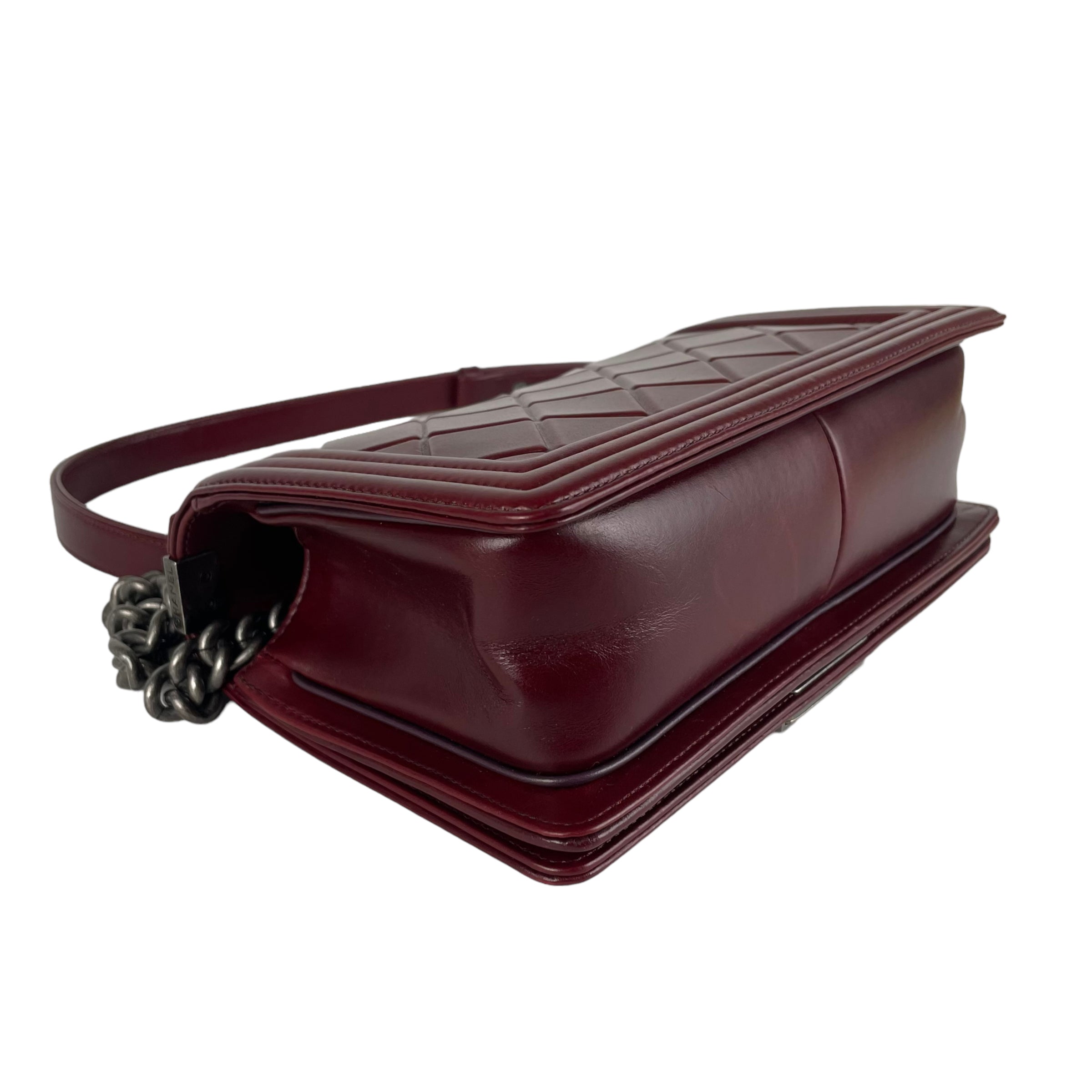 Chanel Old Medium Boy Bag in Burgundy Leather - Luxury Crossbody Handbag for Women, Perfect for Evening Events & Date Nights