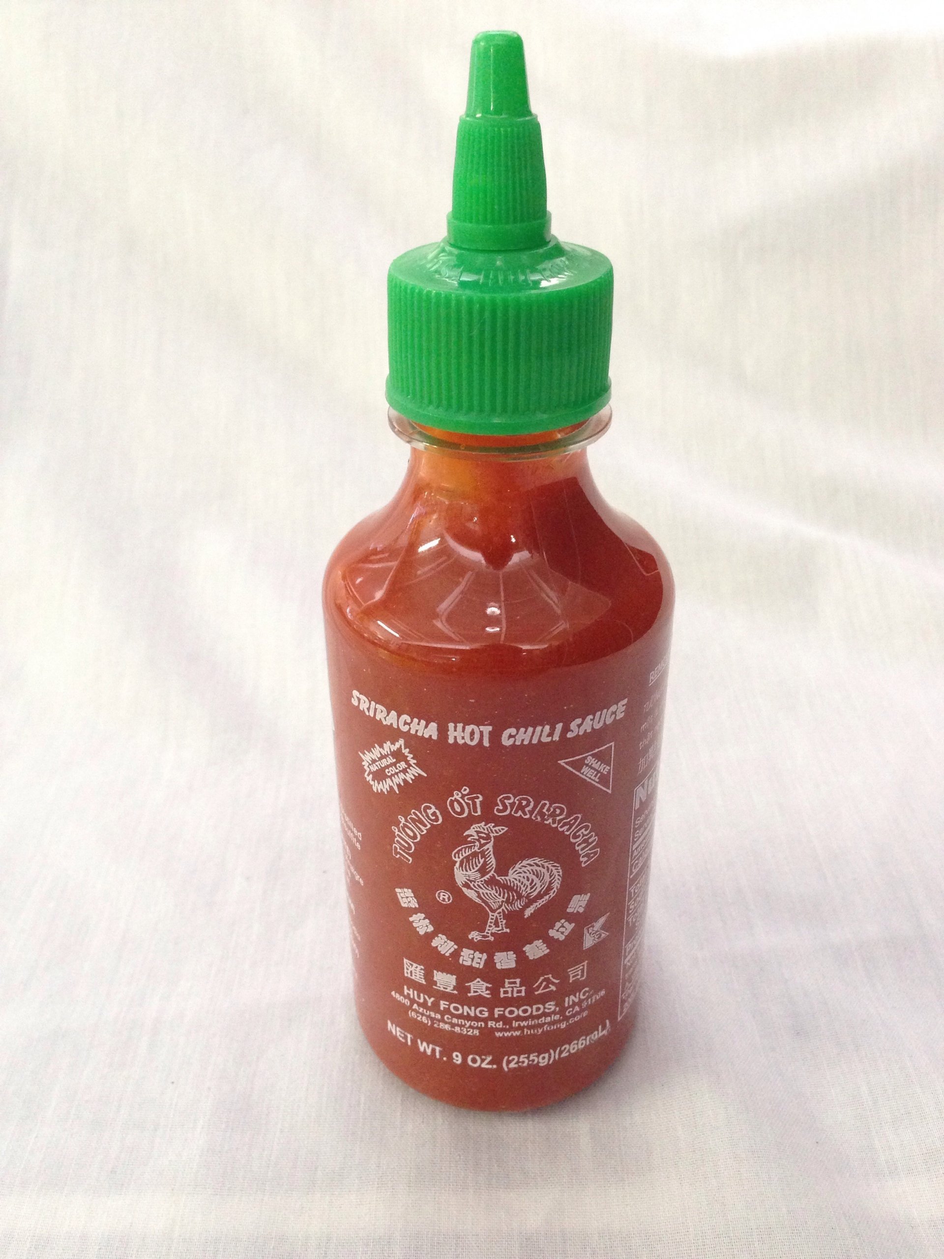 Huy Fong Sriracha Hot Chili Sauce - 9oz Bottle (8-Pack) | Premium Asian Hot Sauce for Cooking, Pho, Ramen & Spicy Food Lovers