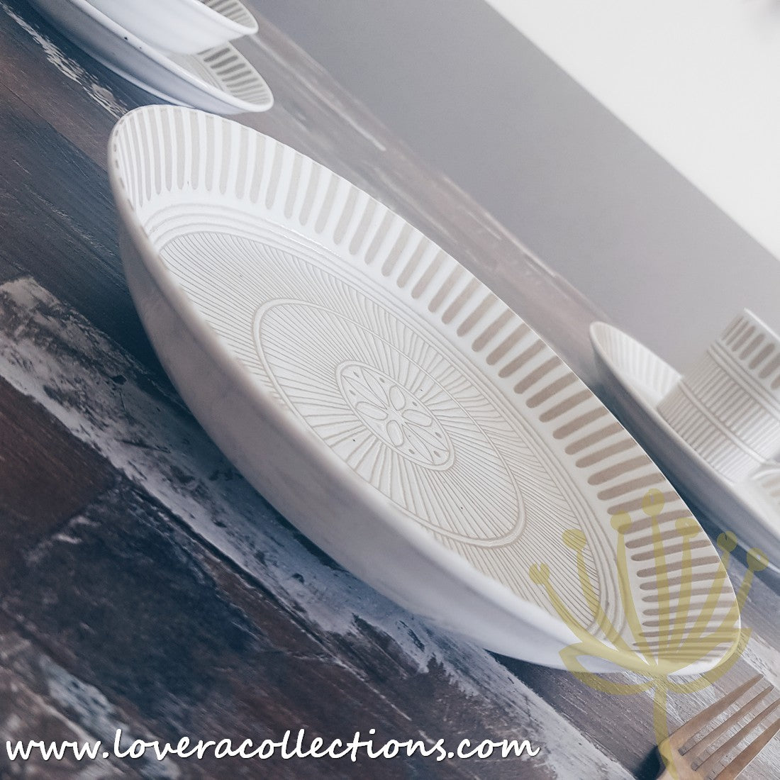 Bloom Japan Sausalito Dinnerware Set - Premium Porcelain Plates, Bowls & Cups - Elegant Japanese Style Tableware for Dining, Entertaining & Home Decor (50% Off Sale)