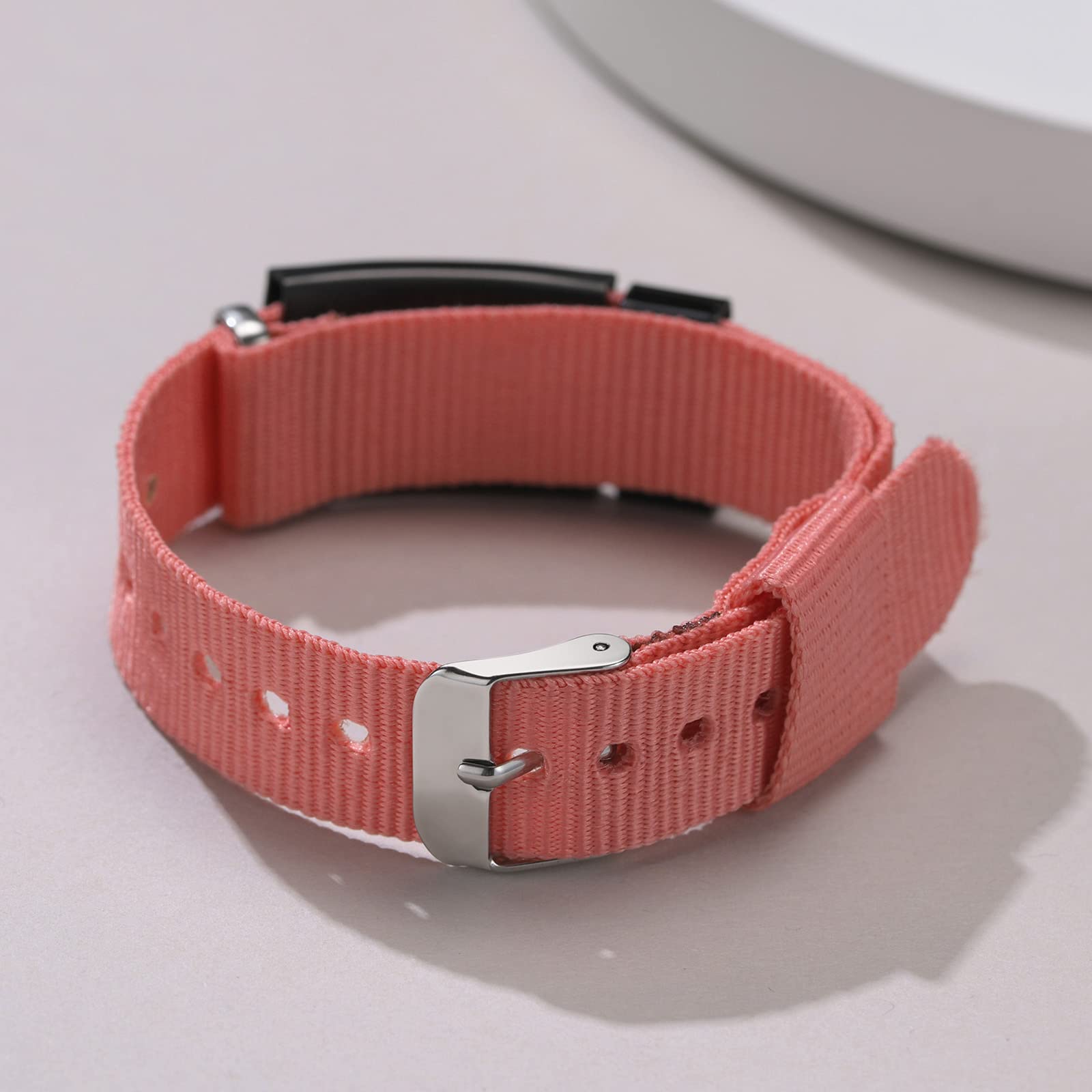 VNOX Medical Alert Bracelet for Men & Women - Custom Engraved Stainless Steel Sport Medical ID Bracelet - Perfect for Emergency Health Conditions, Allergies & Daily Wear