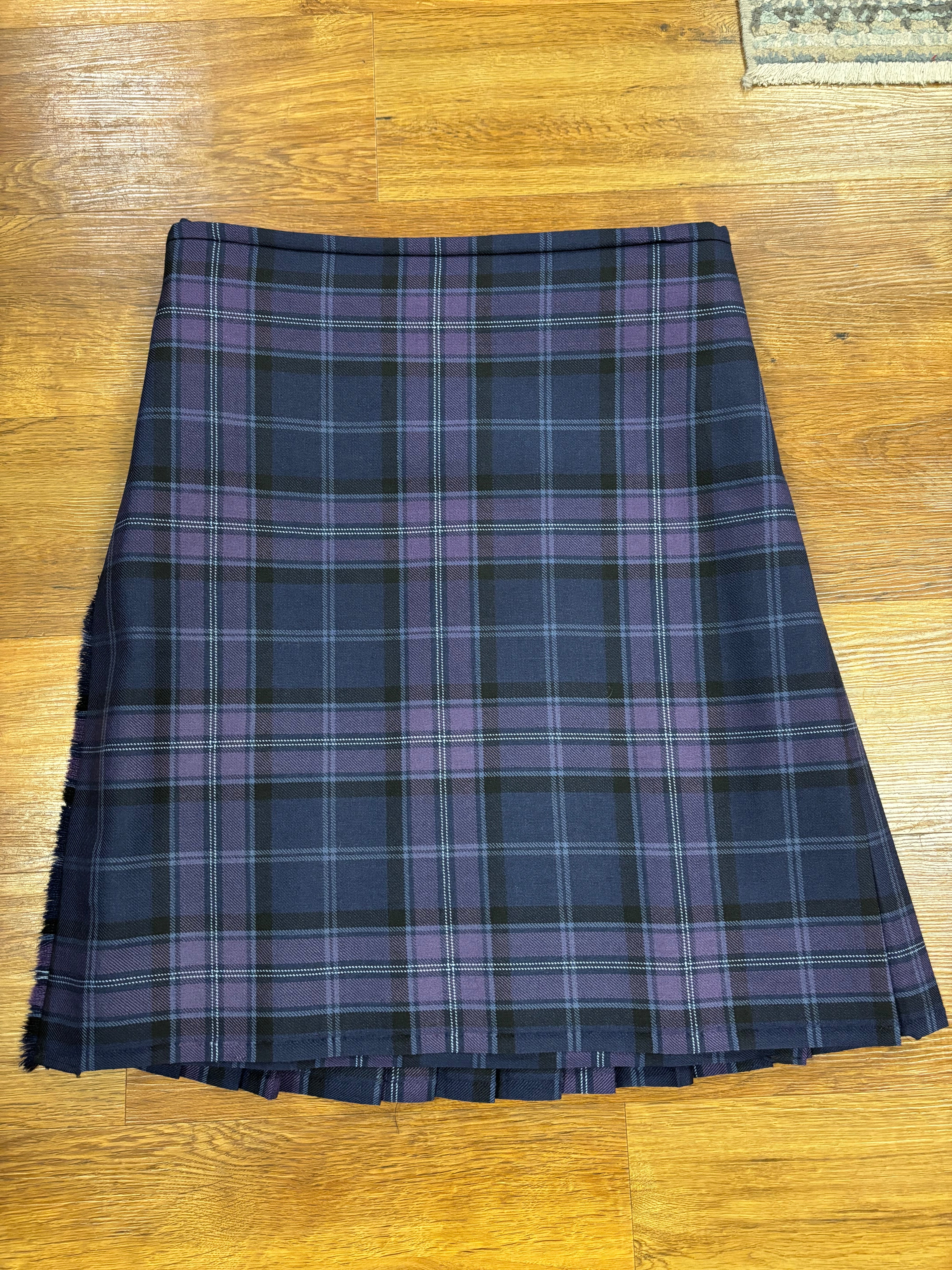 Ex Display Scottish Thistle 4 Yard Kilt 34x24.5 - Traditional Tartan Kilt for Men | Perfect for Weddings, Highland Games & Scottish Events