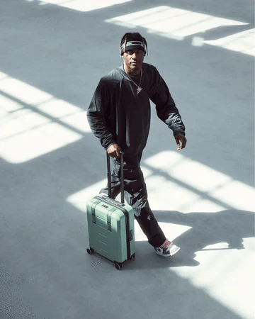 Ramverk Carry On Luggage - Lightweight Hardshell Spinner Suitcase with TSA Lock for Air Travel, Business Trips & Weekend Getaways