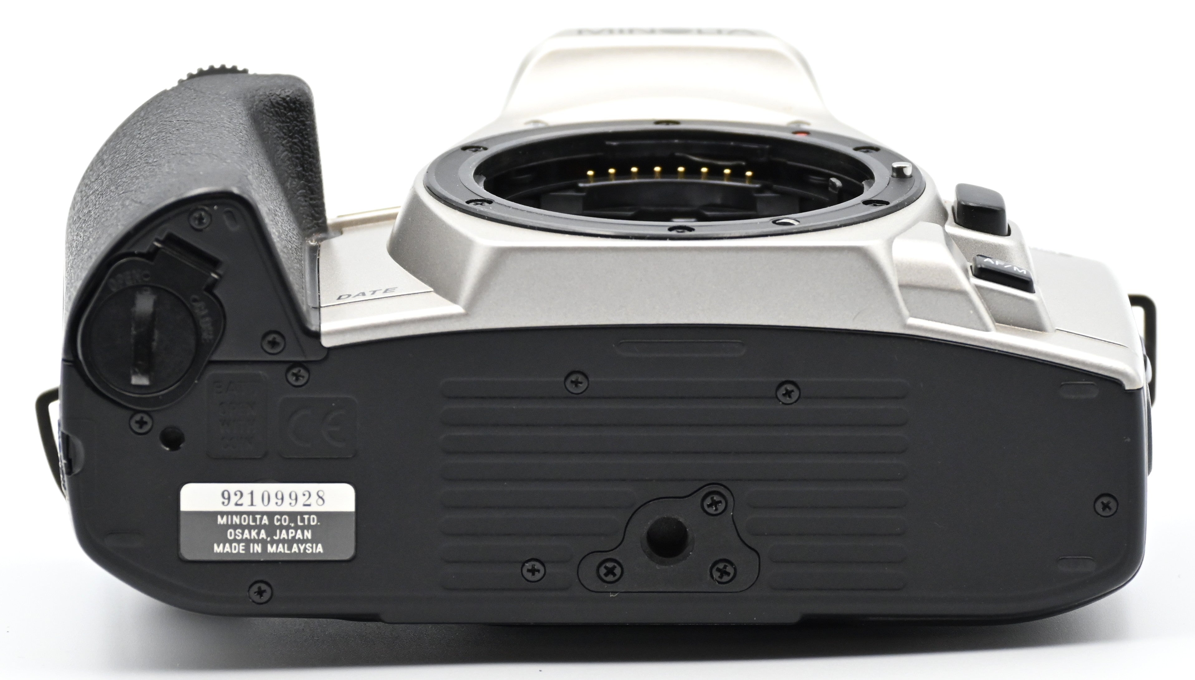 Used Minolta ST si Maxxum 35mm SLR Film Camera with Sigma 28-200mm f/3.5-5.6 Aspherical IF DL Hyperzoom Macro Lens - Perfect for Vintage Photography, Film Enthusiasts & Collectors