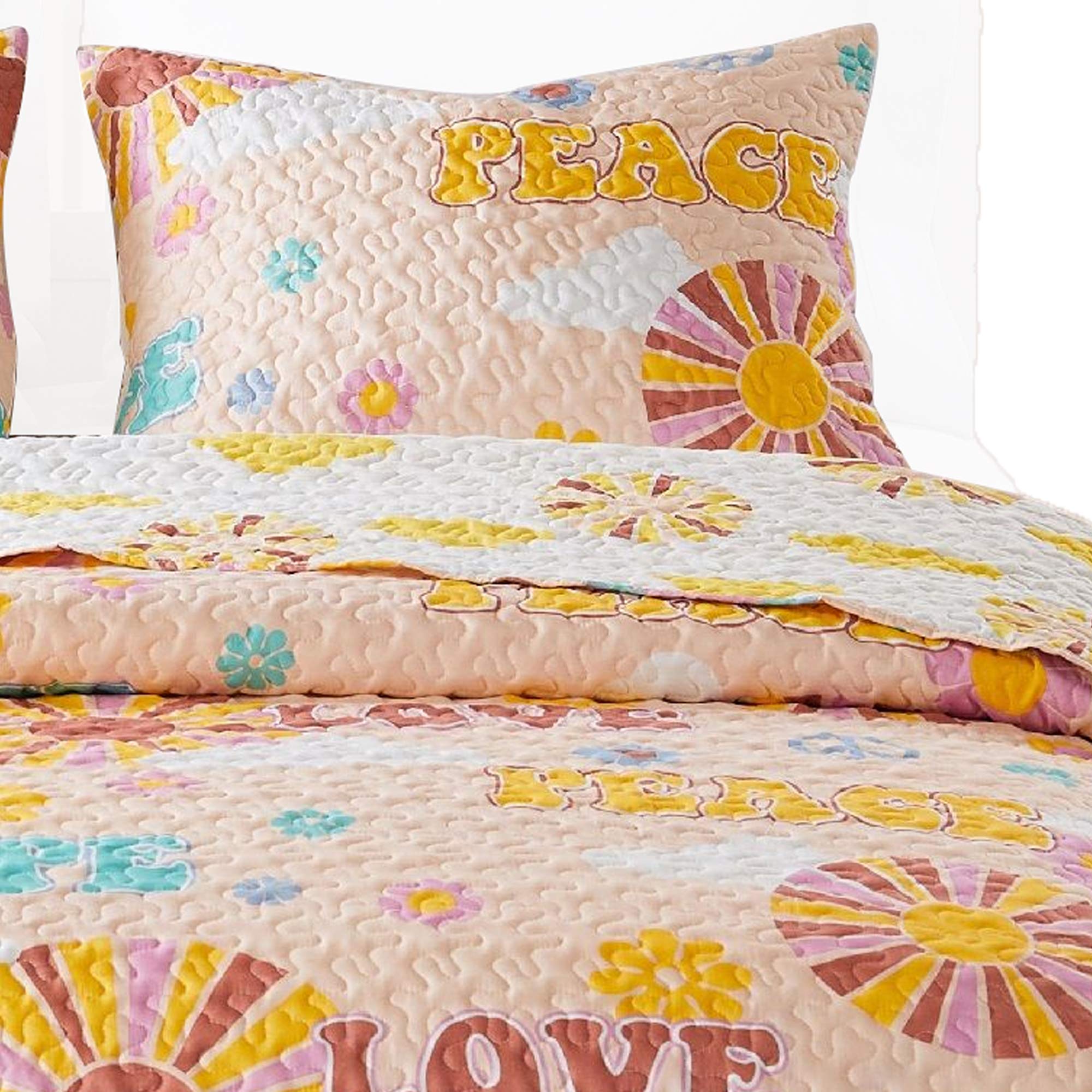 Benjara Berlin 3-Piece Microfiber Queen Quilt Set - Rainbow & Cloud Design in Beige | Soft Bedding for Cozy Bedrooms & Guest Rooms