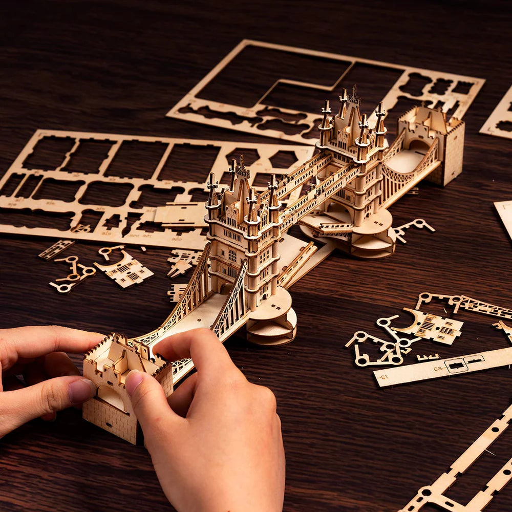 ROBOTIME Tower Bridge DIY 3D Wooden Model Kit - London Landmark Building Toy for Adults & Teens - Perfect for Home Decoration, Gift, and STEM Learning