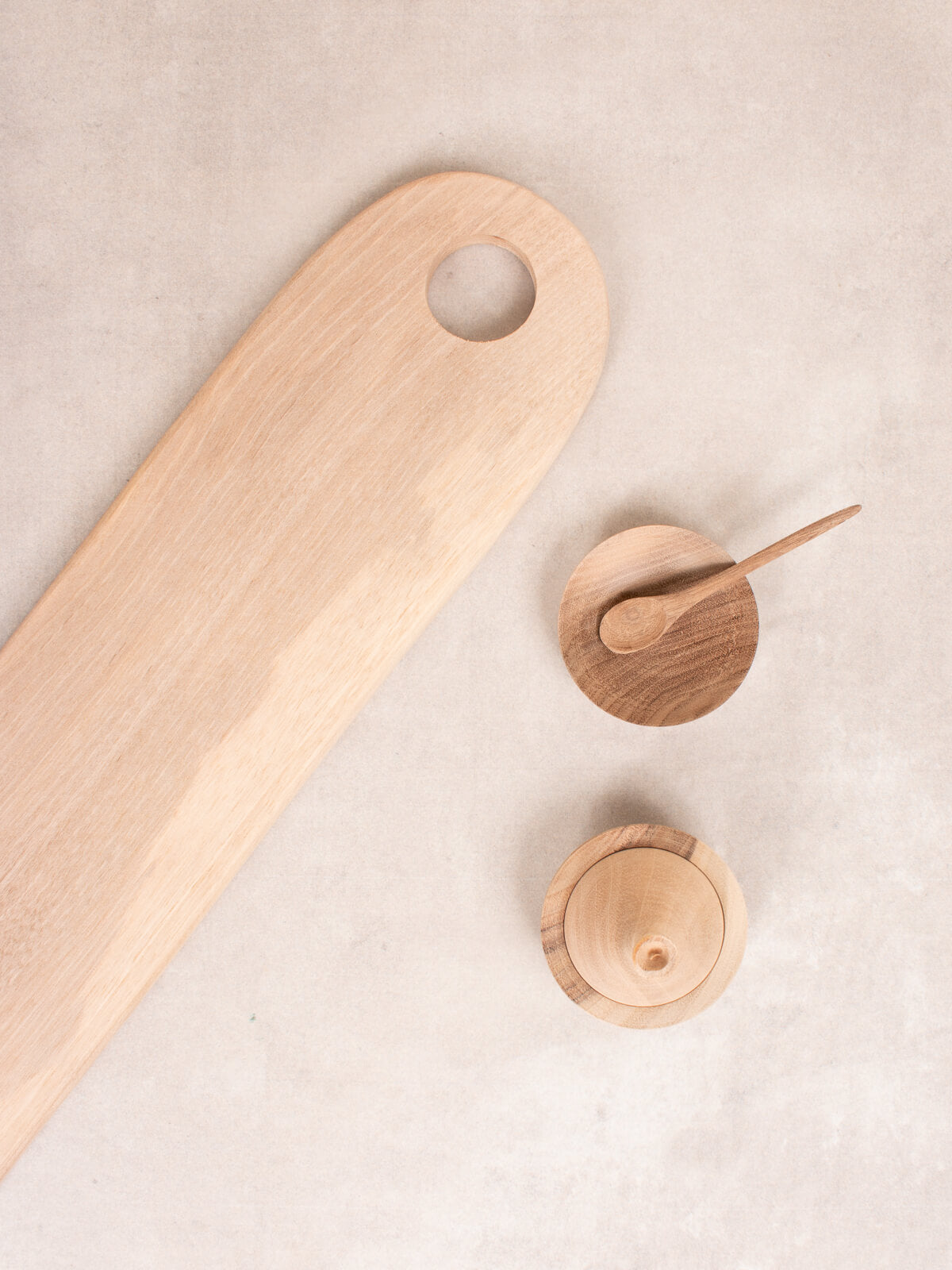 Premium Walnut Wood Serving Board - Handcrafted Cheese & Charcuterie Platter for Entertaining - Perfect for Wine Nights, Dinner Parties & Gifts