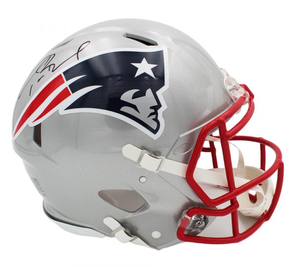 Tom Brady Signed New England Patriots Speed Authentic NFL Helmet - Limited Edition Collectible for Football Fans & Sports Memorabilia Enthusiasts - Perfect for Display in Man Cave, Sports Room or Office Decor