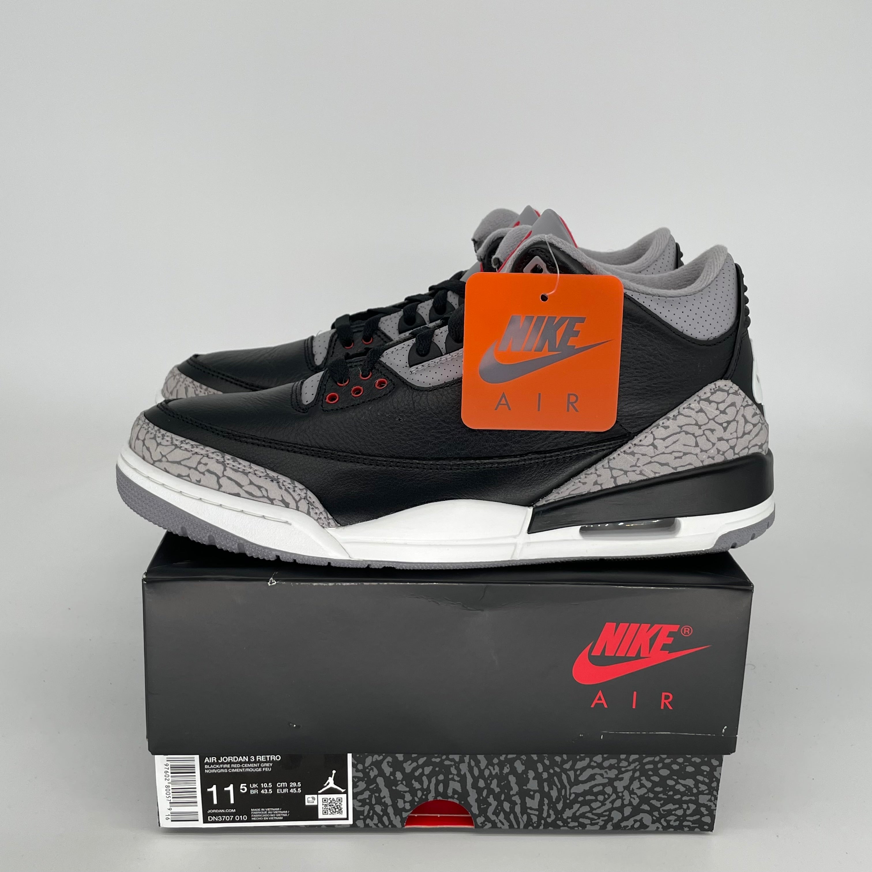 Original Title: AIR JORDAN 3 BLACK CEMENT SIZE 11.5 DN3707 010   Optimized Title: **Air Jordan 3 Retro Black Cement Men's Basketball Shoes Size 11.5 - DN3707-010 | Stylish Sneakers for Streetwear & Casual Outfits**
