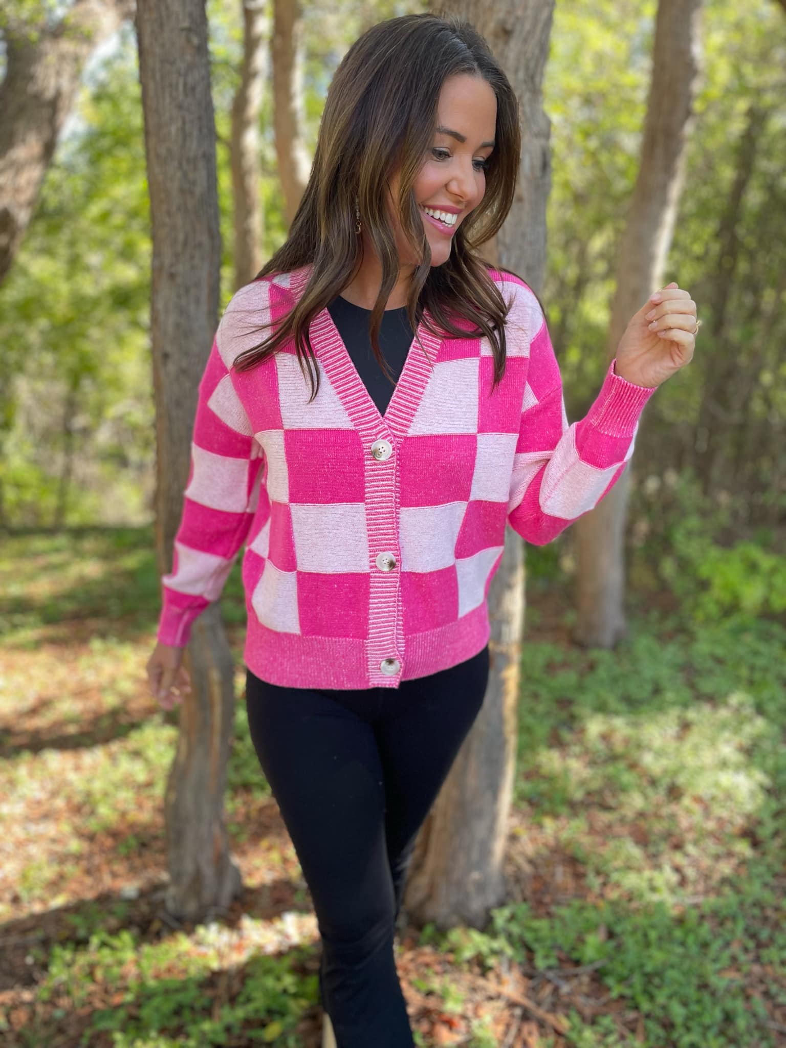 PREORDER: Stylish Checkered Cardigan for Women - 3 Color Options | Cozy Fall & Winter Fashion | Perfect for Casual Outfits, Office Wear & Date Nights