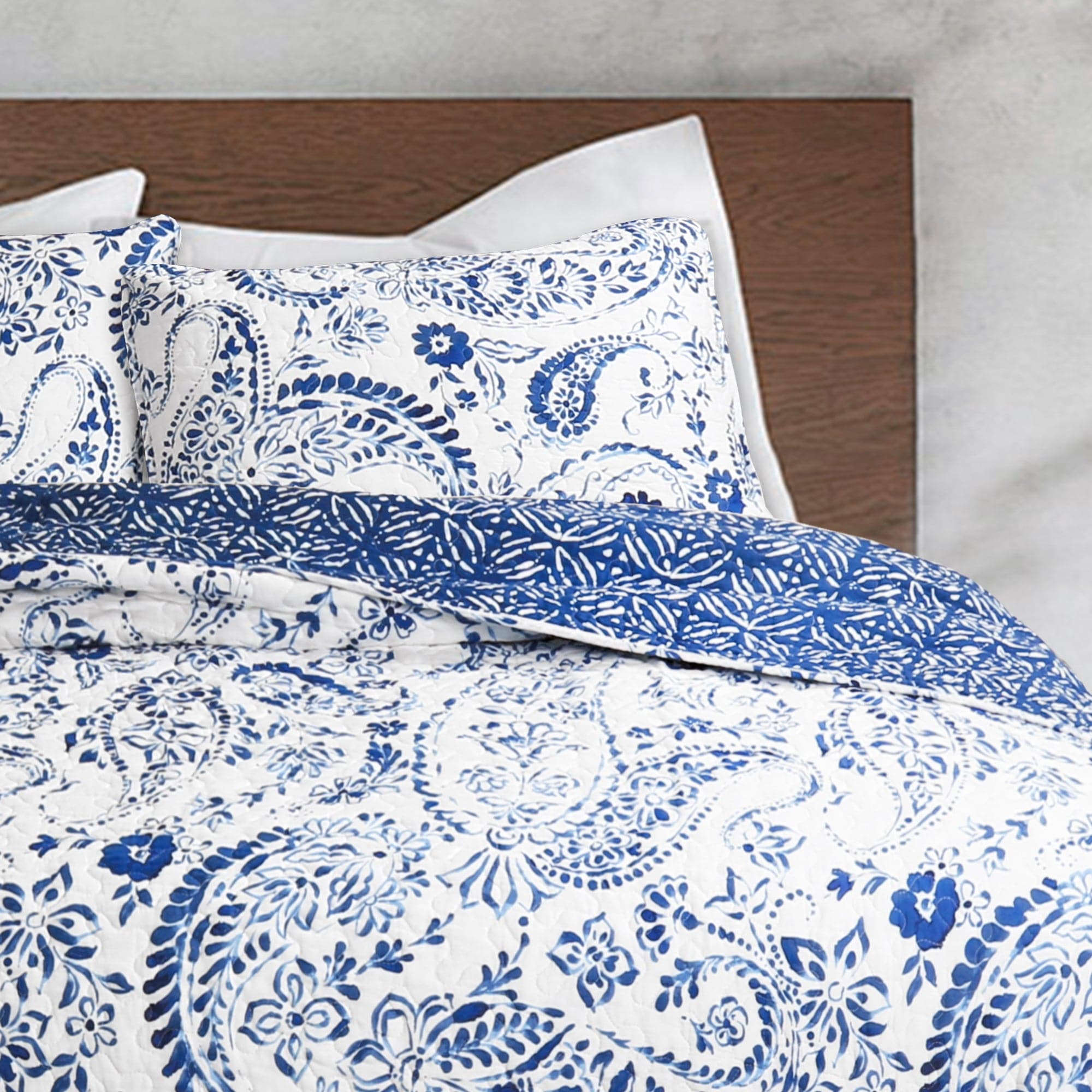 Erindale 3-Piece Quilt Set - Queen Size Bedding, Soft Microfiber Comforter with Matching Pillow Shams - Perfect for Cozy Bedrooms, Guest Rooms & Dorm Decor