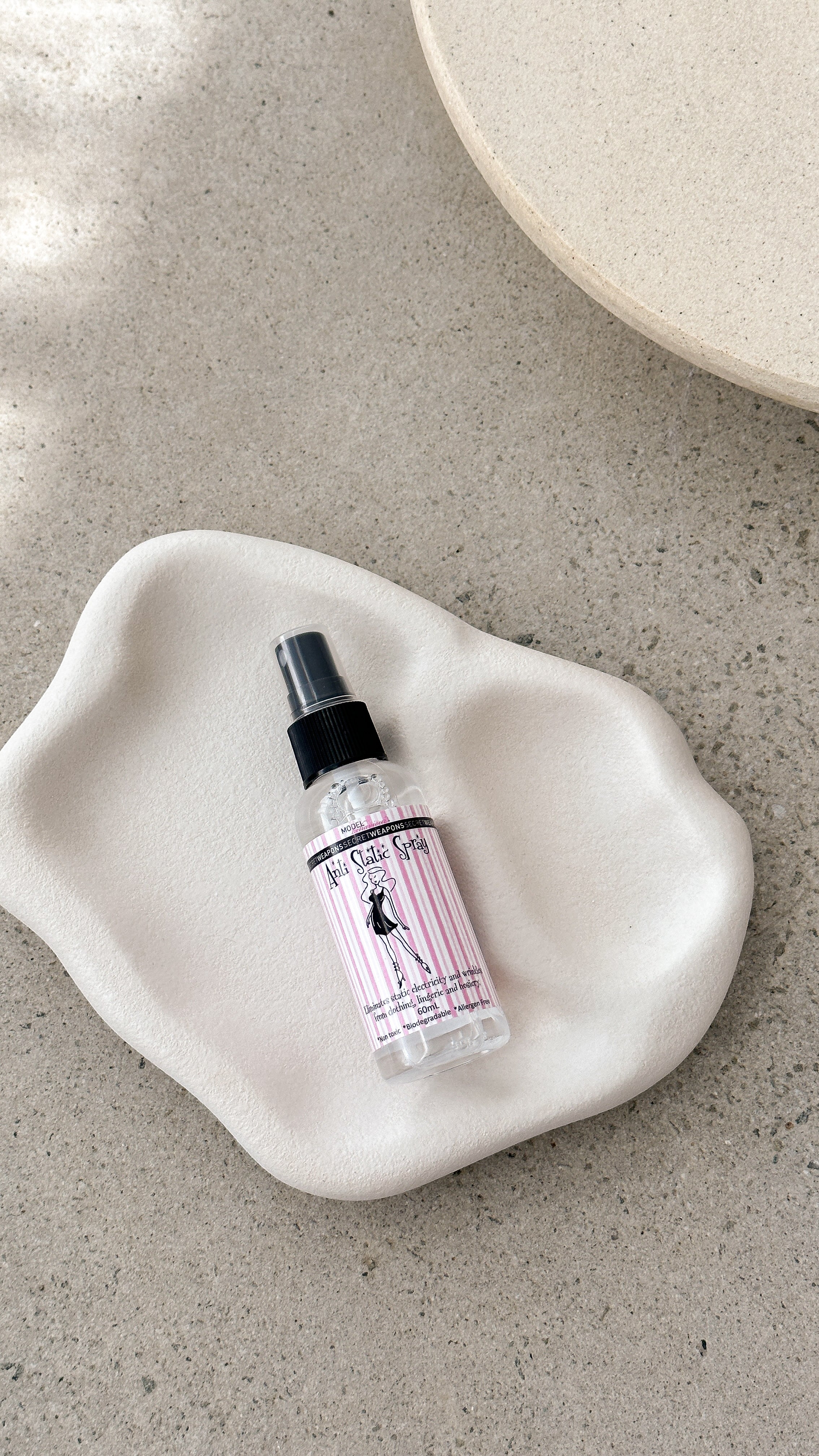 Anti Static Spray for Clothes & Hair - Eliminate Static Electricity & Frizz - Perfect for Winter, Laundry & Styling