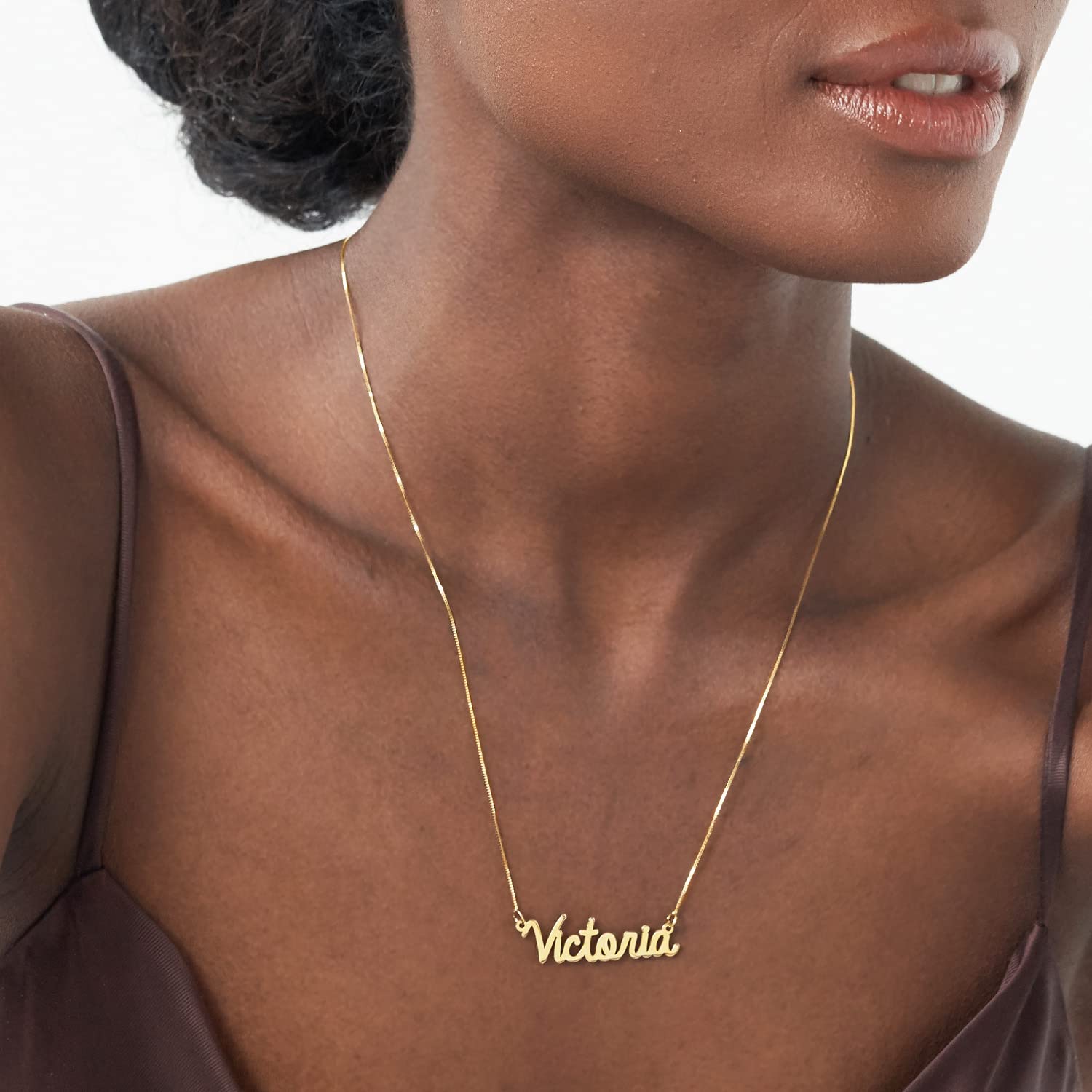 Personalized Name Necklace for Women - Custom Engraved Name Jewelry Gift for Mom, Mother's Day, Birthday - Elegant Nameplate Pendant for Everyday Wear & Special Occasions