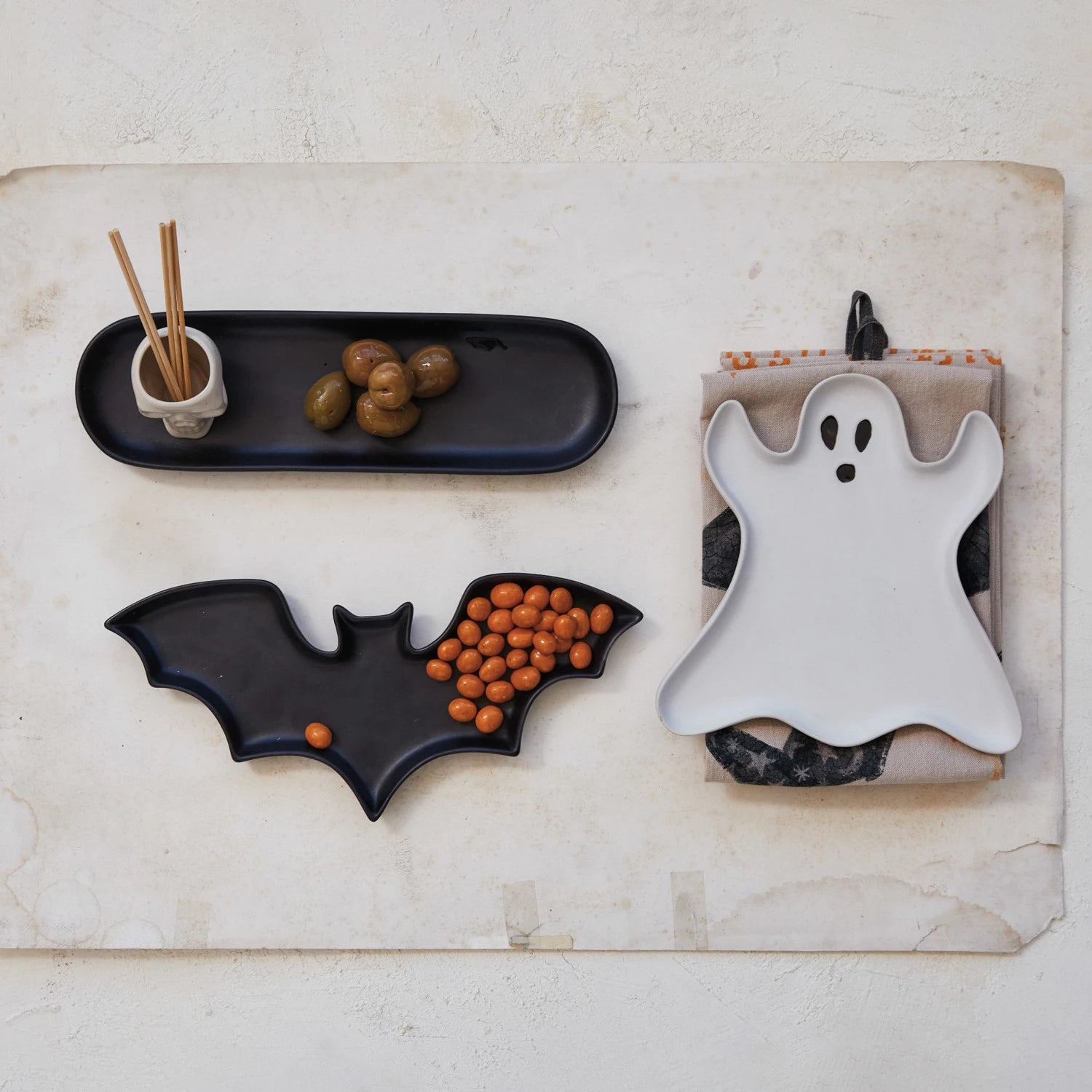 Halloween Stoneware Dish Set - Durable Ceramic Plates & Bowls for Spooky Decorations, Party Serving, and Holiday Dining - Perfect for Halloween Parties, Themed Dinners, and Festive Home Decor