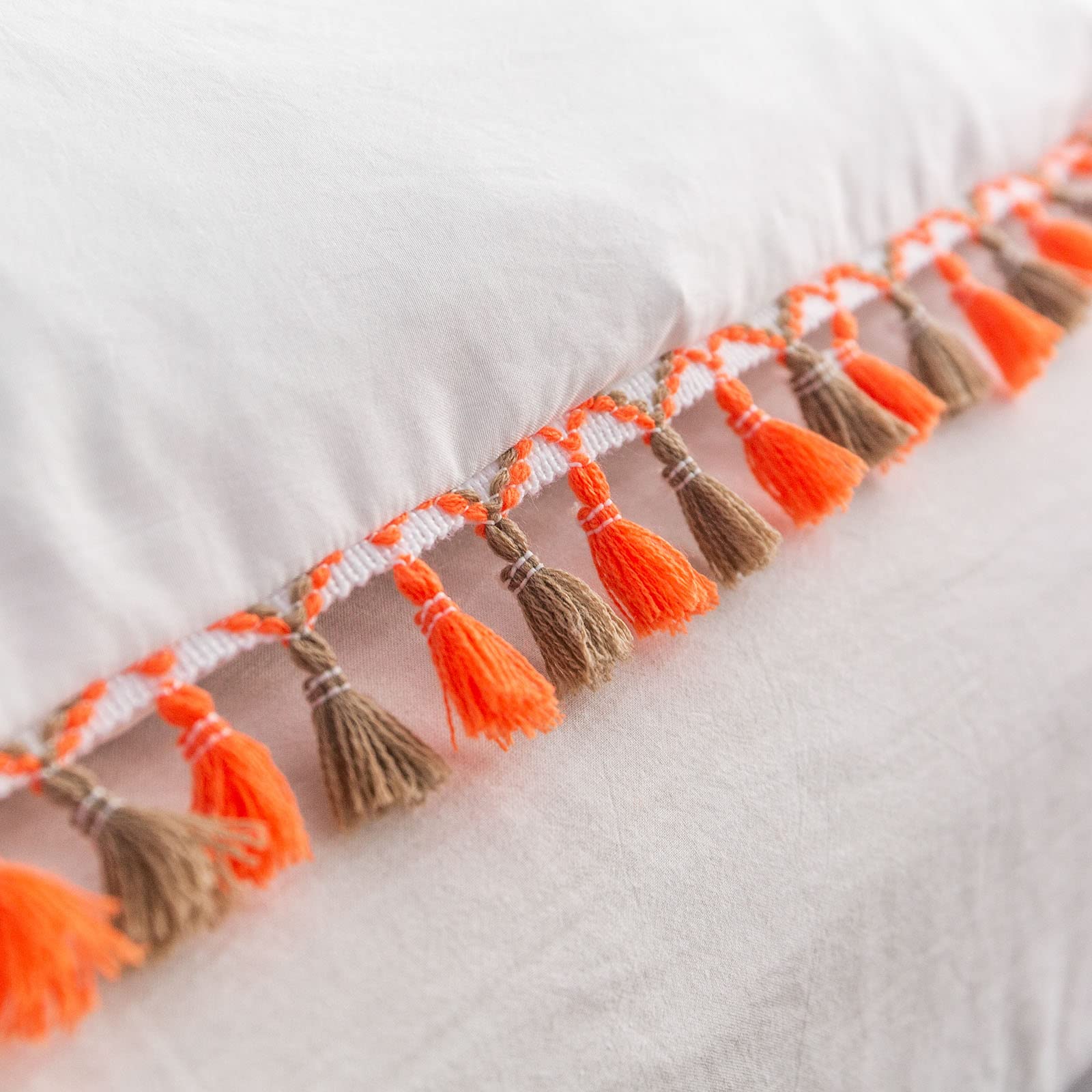 Boho Duvet Cover Set King Size - White Farmhouse Bedding with Tassels for Cozy Bedroom Decor
