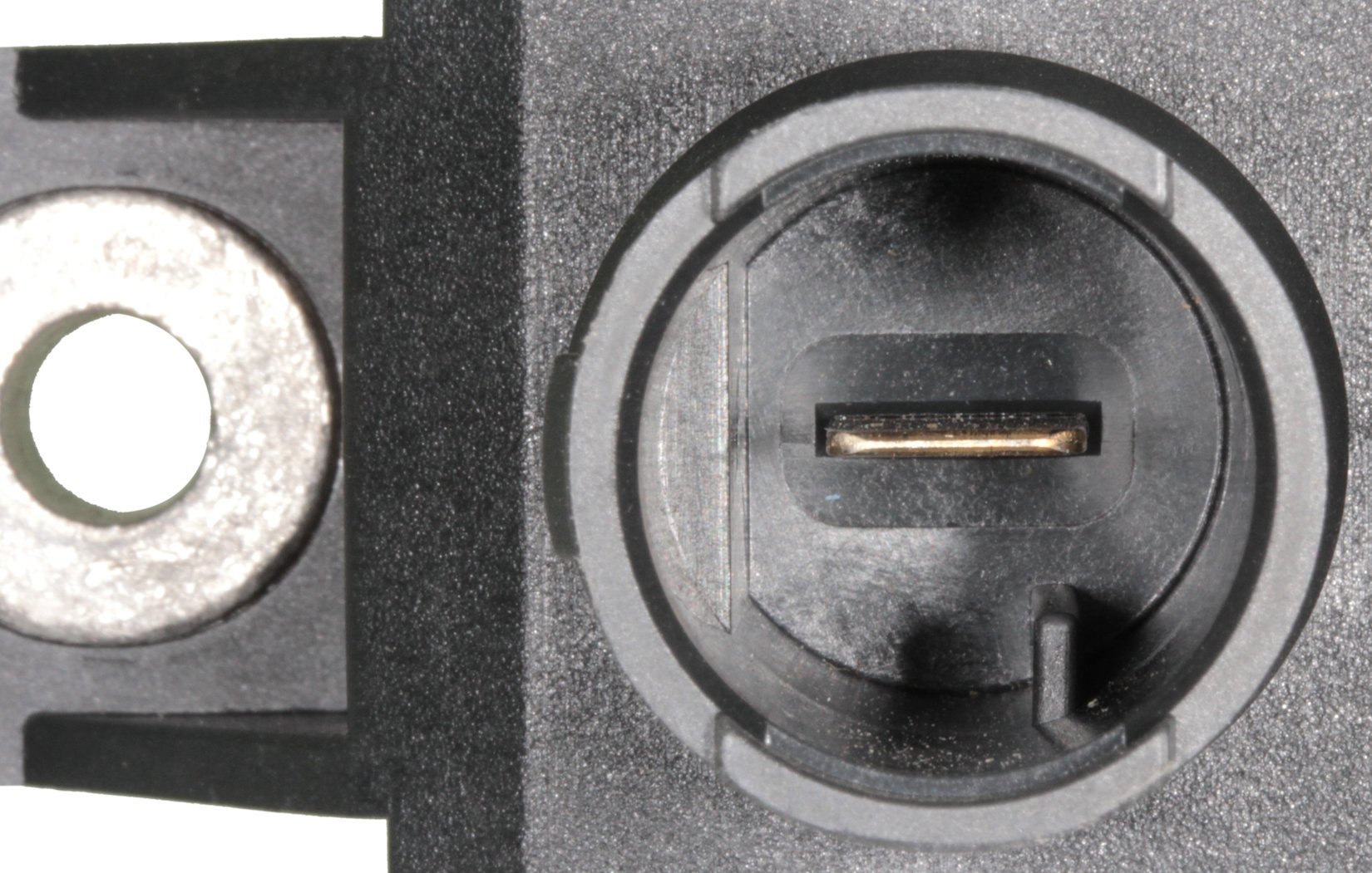 WVE by NTK 1R3403 Diesel Glow Plug Controller - 1 Pack | Compatible with Various Diesel Engines | Perfect for Cold Weather Starts & Engine Maintenance