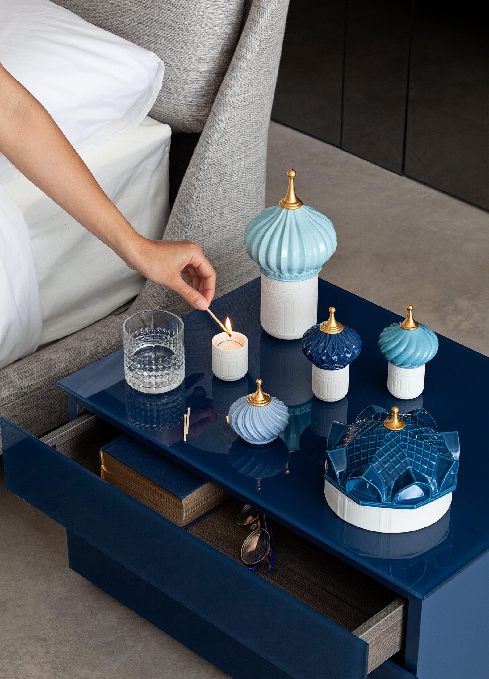 LLADRÓ Mauve Spire Candle 1001 Lights - Unbreakable Spirit Scented Porcelain Candle for Home Decor, Romantic Dinners & Relaxing Baths