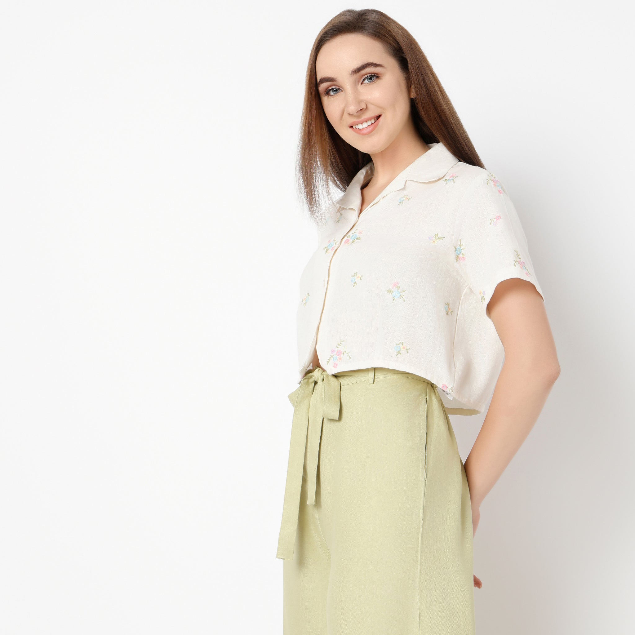 Women's Embroidered Camp Collar Short Sleeve Crop Top - Relaxed Fit Summer Blouse for Beach, Vacation & Casual Outings