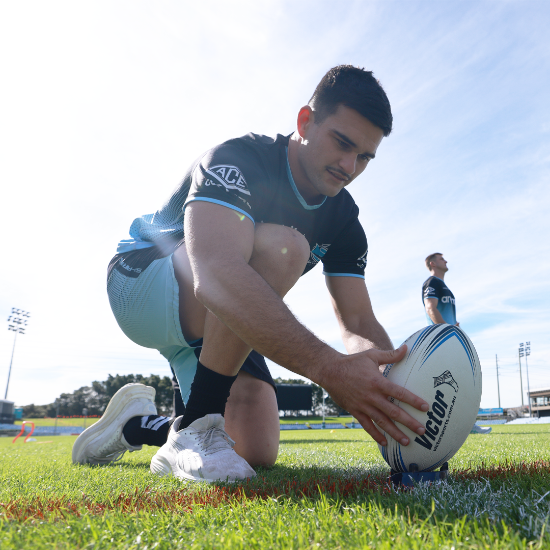 Victor Rugby League Ball Legend Size 5 - Official Match Ball for Rugby League Games, Training & Practice - Perfect for Professional & Amateur Players