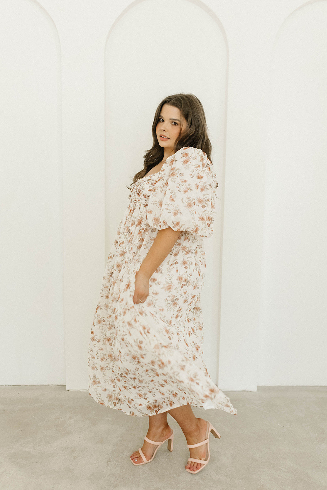 Harlow Maxi Dress in Ivory Floral - Bump Friendly Maternity Dress & Inclusive Sizing (S-3XL) | Perfect for Pregnancy, Beach Vacations & Summer Weddings