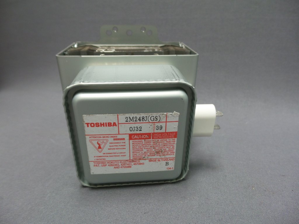 Amana R0131296 Microwave Magnetron Replacement Part - Compatible with Amana Microwave Ovens - High-Performance Magnetron for Quick Heating - Perfect for Home Kitchen Repairs & Appliance Maintenance