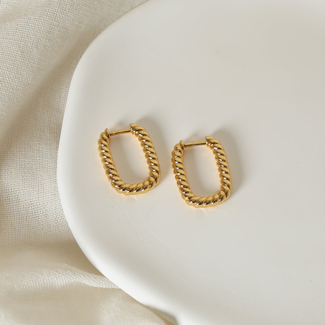 Premium Embroidery Hoops - Metal & Wooden Hoops for Cross Stitch, Needlework & DIY Craft Projects - Perfect for Handmade Gifts & Home Decor