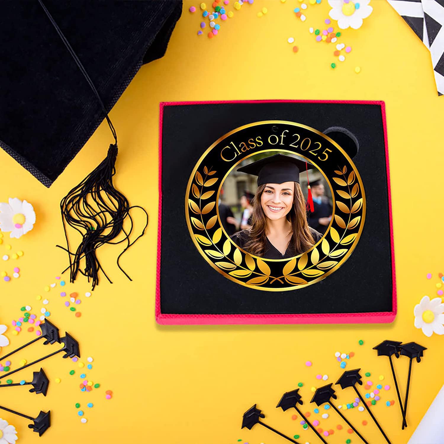 FaCraft Personalized 2025 Graduation Ornament - 3 Inch Picture Frame Keepsake for High School & College Graduates - Class of 2025 Commemorative Gift - Perfect for Christmas Tree Decor, Graduation Party Favors & Memory Displays