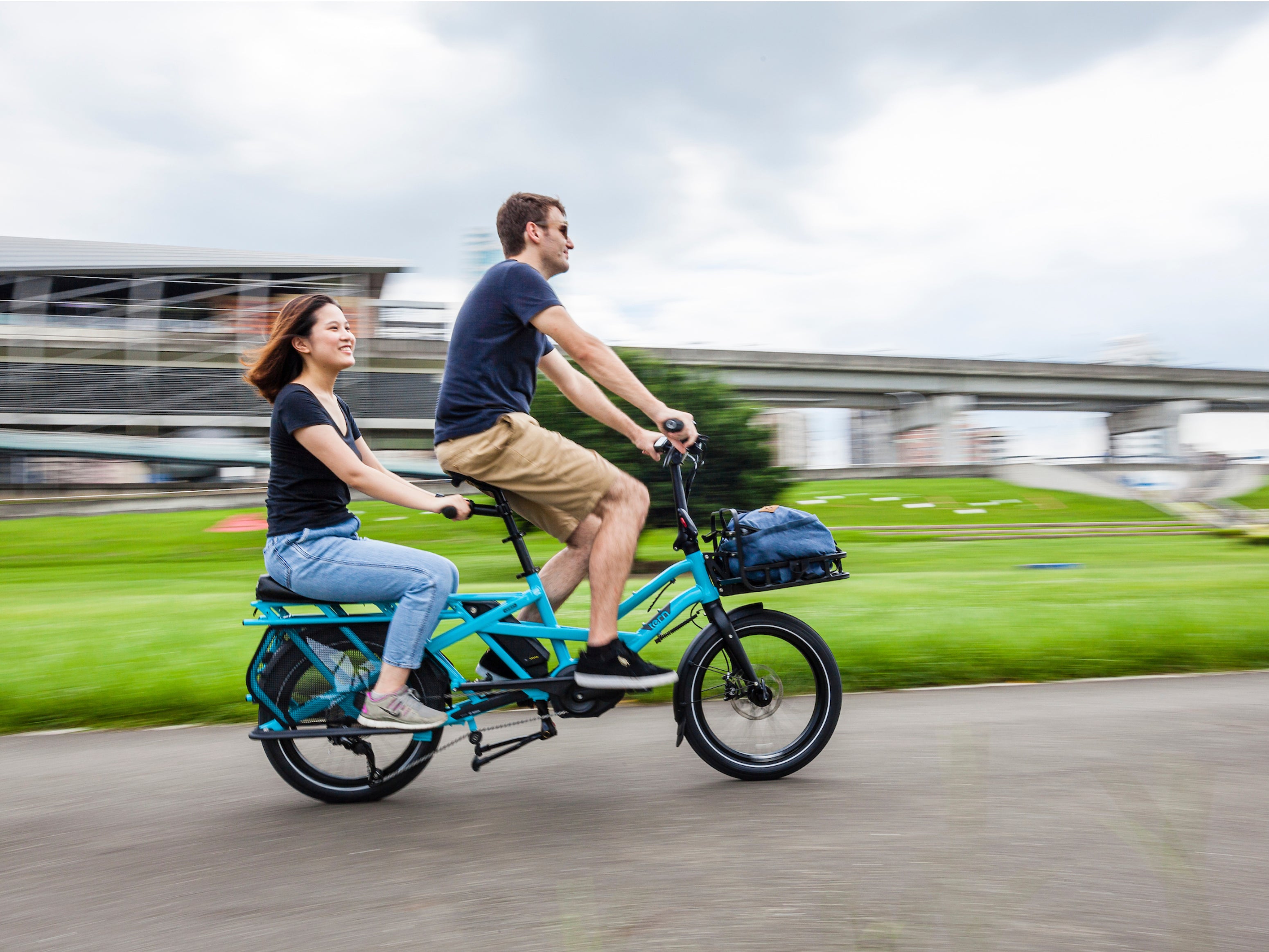 Tern Sidekick Gen 3 Flat Handlebar - Lightweight Aluminum Bike Handlebars for Urban Commuting & Cycling Comfort