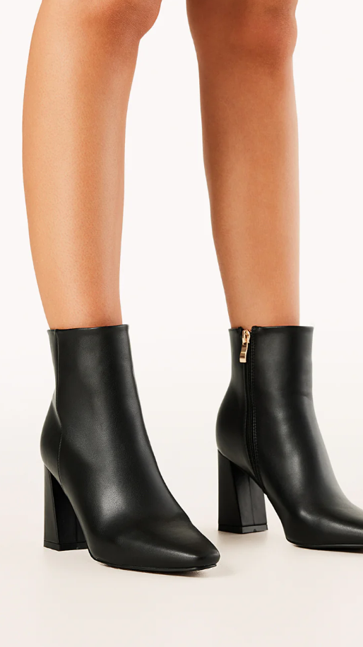 Indeera Black Boots for Women - Stylish & Comfortable Winter Boots for Outdoor, Hiking & Casual Wear