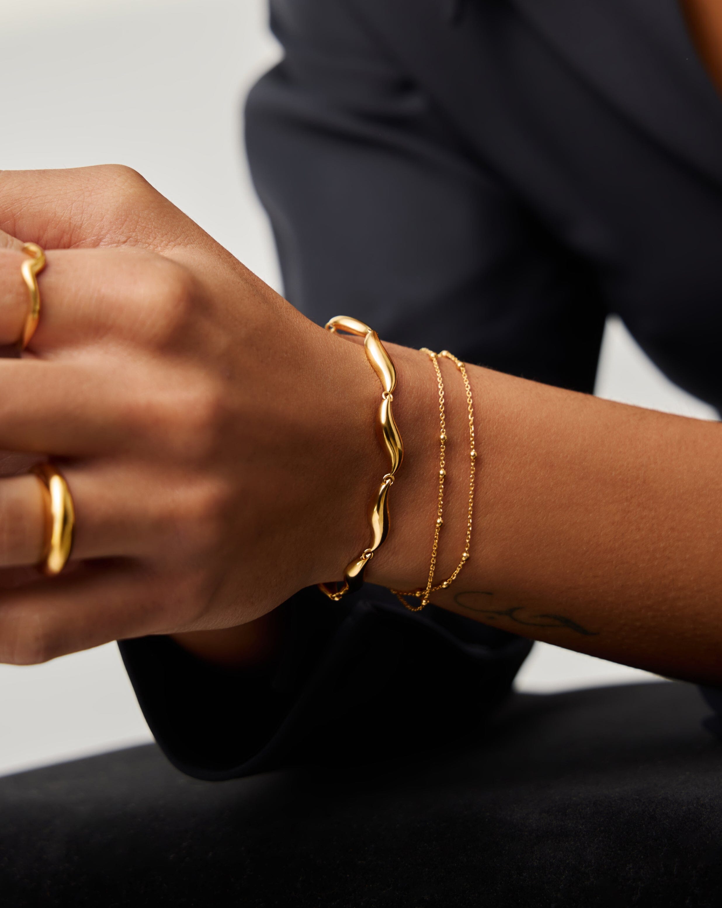 Savi Signature Link Chain Bracelet for Women - 18k Gold Plated Adjustable Luxury Jewelry Gift for Birthday, Anniversary & Special Occasions