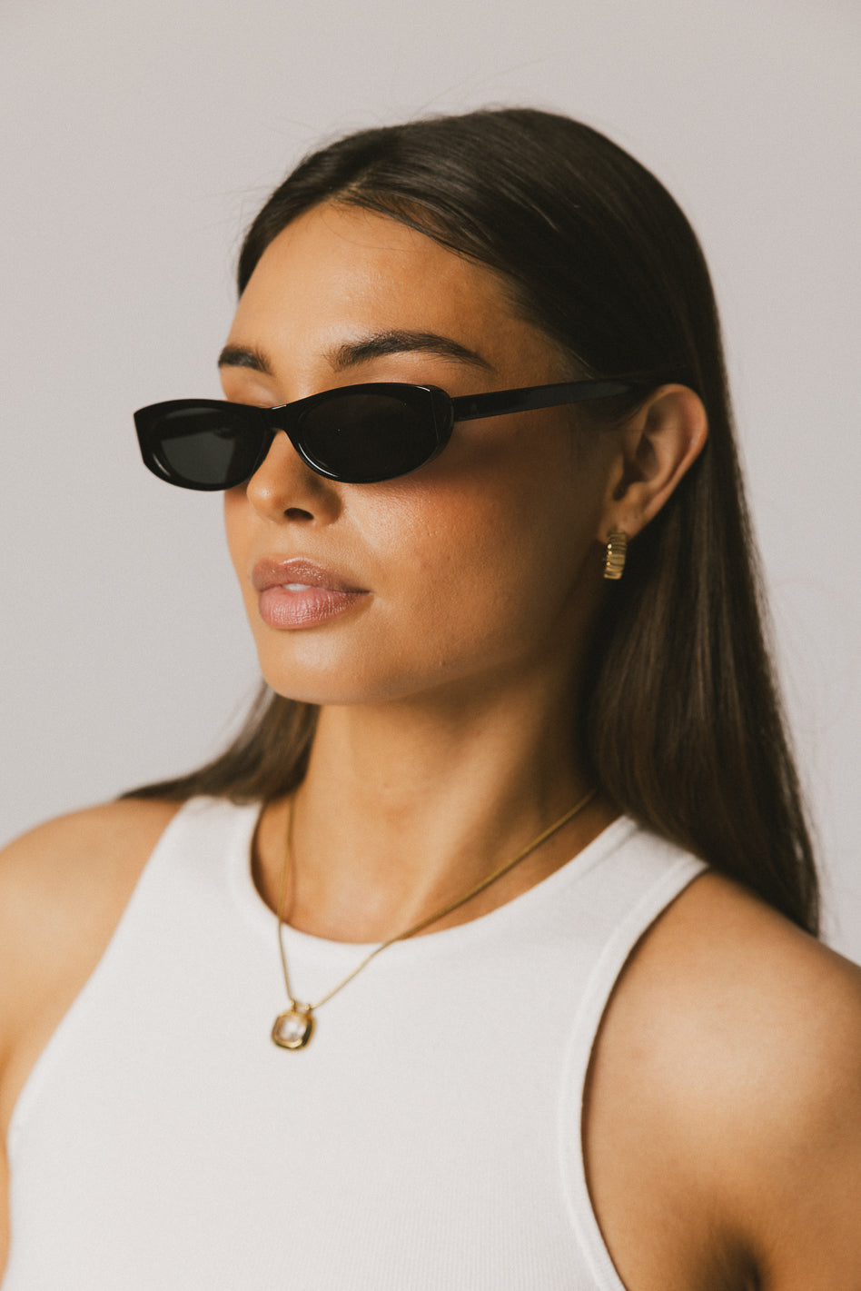 Black Lonnie Sunglasses for Women & Men - UV Protection, Polarized, Fashionable - Perfect for Driving, Beach, Outdoor Activities