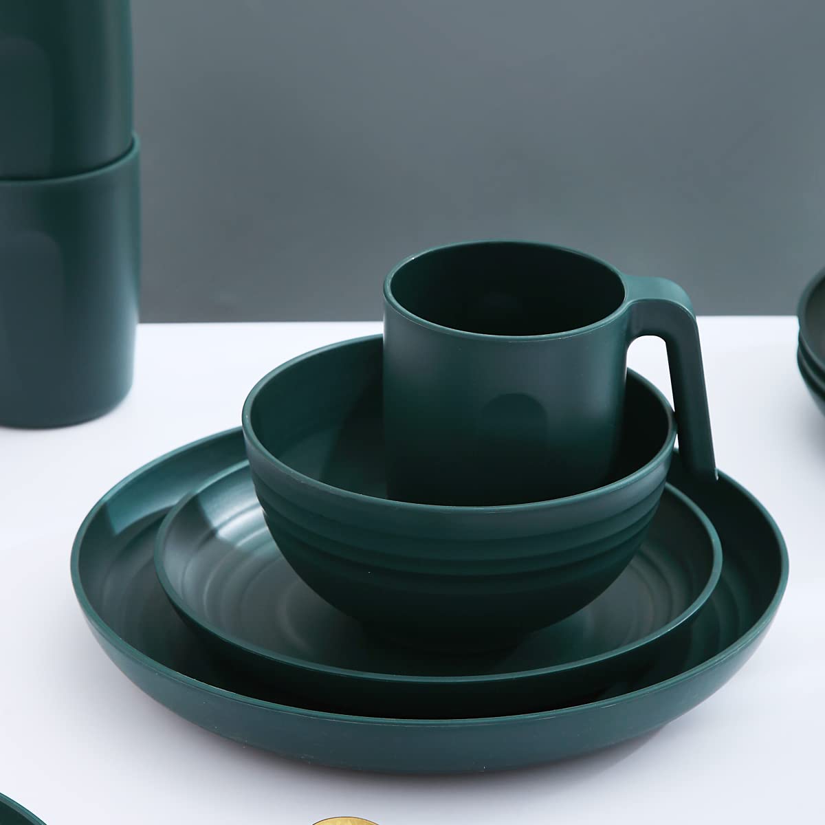 Kyraton 16-Piece Unbreakable Polypropylene Dinnerware Set - Shatterproof, Microwave & Dishwasher Safe BPA-Free Plates, Bowls & Cups - Perfect for Outdoor Dining, Camping, Picnics & Everyday Use (Dark Green)