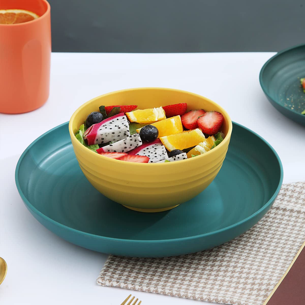 Kyraton 16-Piece Unbreakable Plastic Dinnerware Set - Lightweight, Reusable Plates, Mugs & Bowls | BPA-Free, Microwave & Dishwasher Safe | Ideal for Camping, Picnics & Outdoor Dining (Multi-Color)