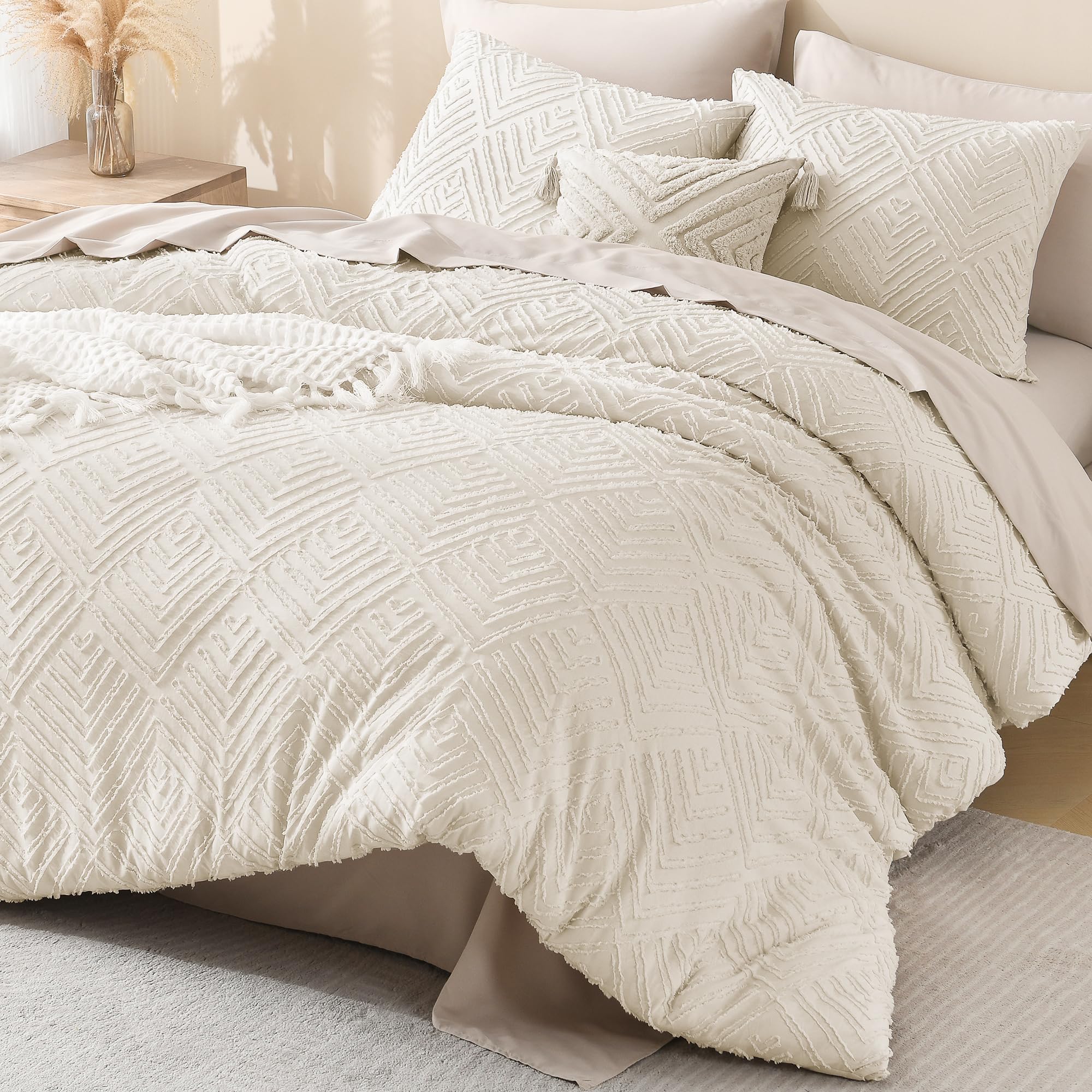 Litanika King Size Comforter Set - 3 Piece Beige & Cream Tufted Boho Farmhouse Bedding | Lightweight Fluffy All-Season Comforter with 2 Pillowcases (104x90 Inches) | Perfect for Master Bedroom, Guest Room & Cozy Farmhouse Decor