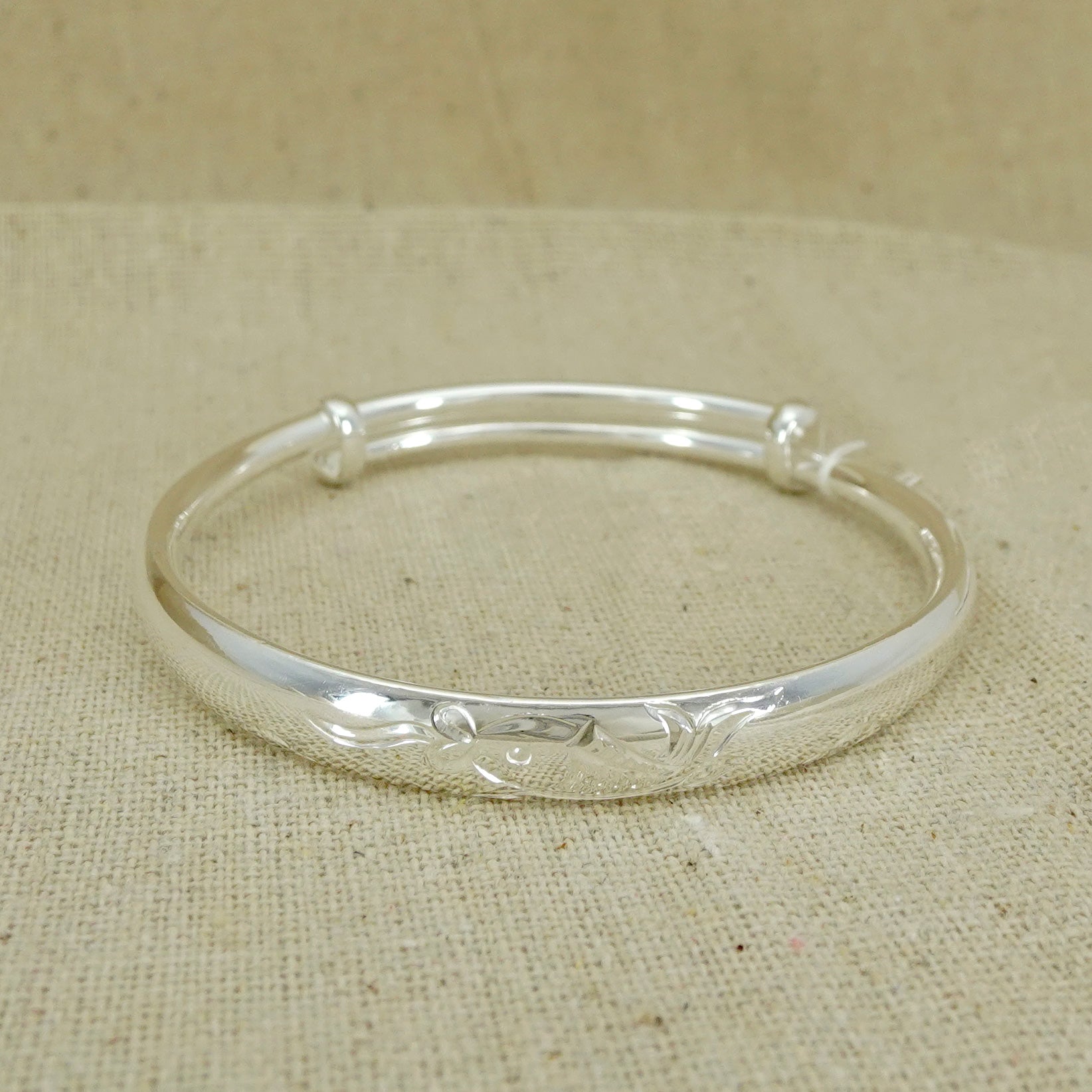 Elegant Silver Bangle Bracelet for Women - Trendy Stackable Jewelry for Everyday Wear & Special Occasions