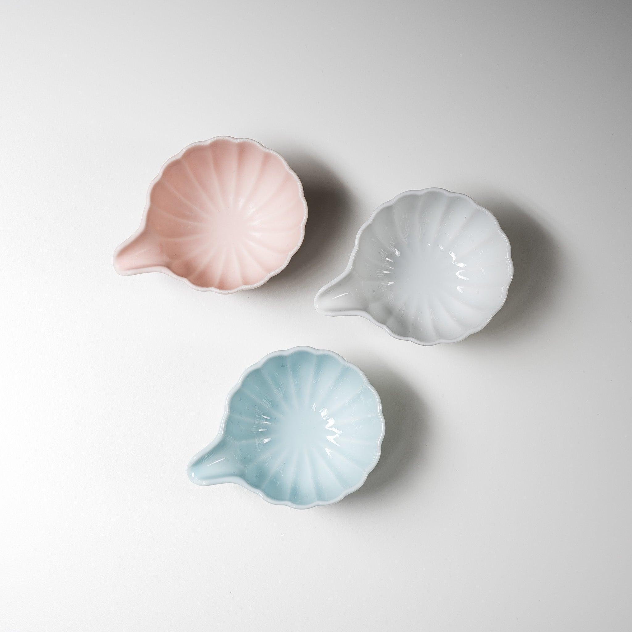 Premium Mino Ware Spout Sauce Bowl with Kiku Flower Design - 5 Elegant Colors for Japanese Cuisine & Table Setting | Perfect for Soy Sauce, Dipping, and Small Side Dishes