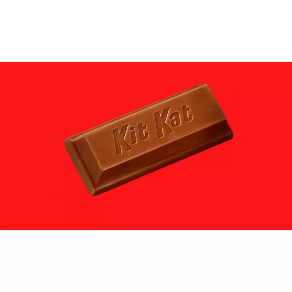 KitKat Miniatures Bulk Candy - 1.5lb (Approx 45 Pieces) Individually Wrapped Milk Chocolate Crisp Wafers - Perfect for Halloween, Christmas, Birthday Parties, Office Snacks & Pinata Fillers - Delicious Chocolate Treat for Kids & Adults