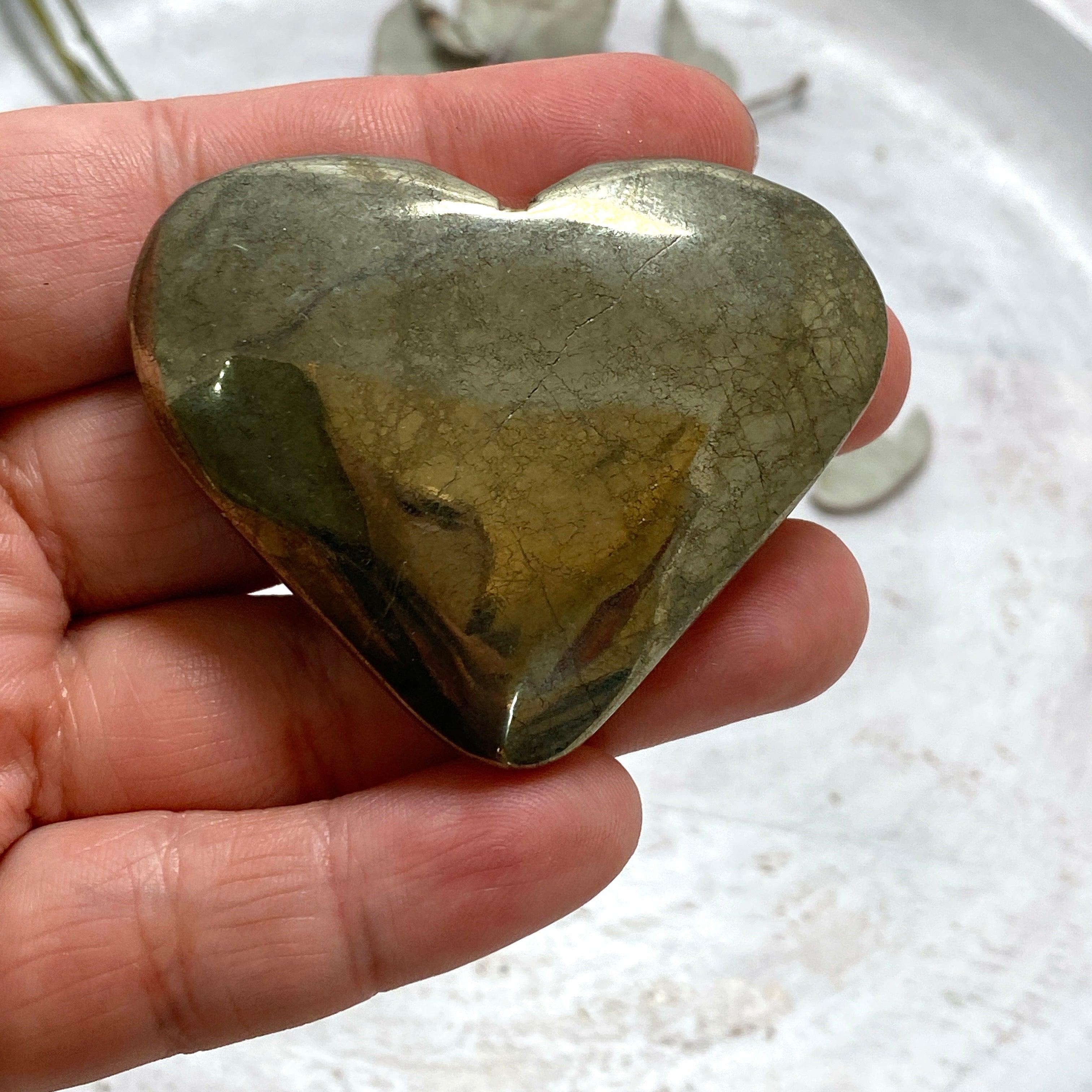 Pyrite Heart Pendant Necklace - Natural Golden Healing Stone Jewelry for Women - Perfect for Spiritual Gifts, Meditation & Energy Balancing