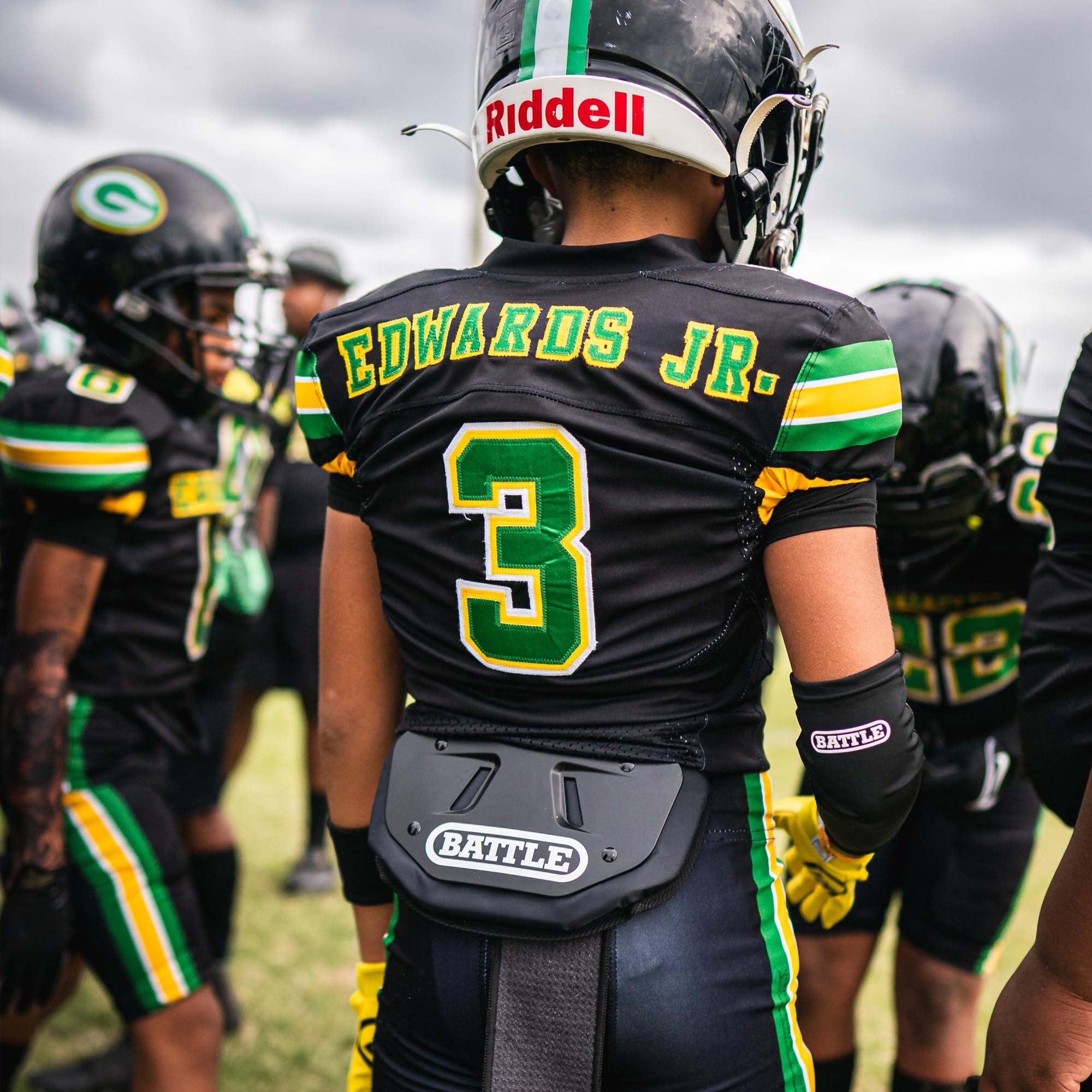 Battle Sports Football Back Plate – Hard Shell Lower Back Protector with Contoured Foam for Youth, Kids & Adults | High-Impact Protection for Football, Rugby & Contact Sports | Lightweight & Comfortable for Training & Games