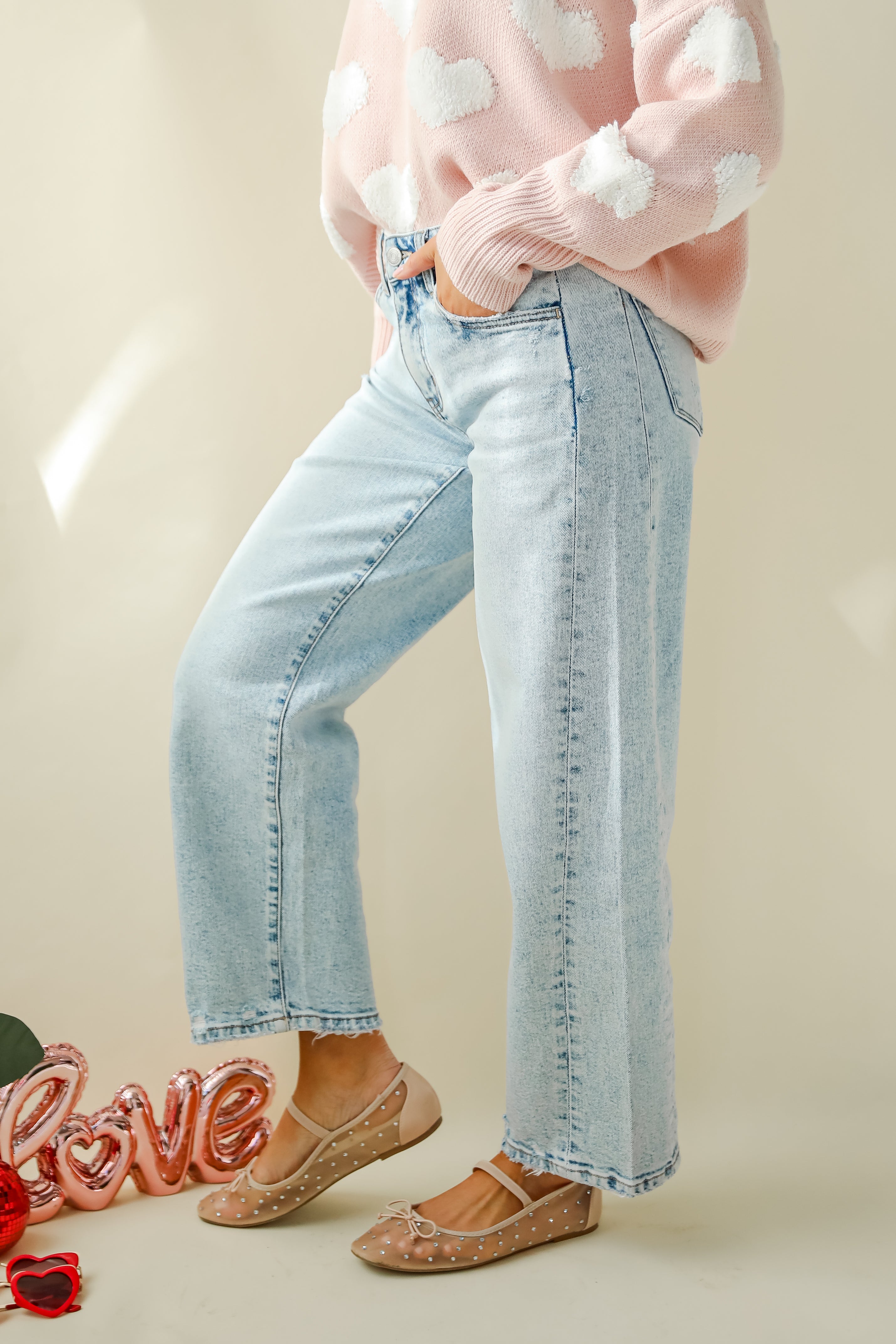 Chelsey Light Wash Barrel Jeans for Women - High Waist Distressed Denim Pants - Casual & Comfortable Stretch Jeans for Everyday Wear | Perfect for Work, Weekend Outings & Date Nights