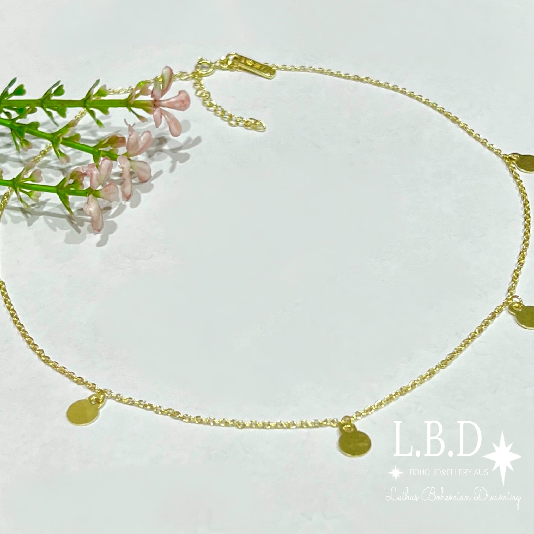 Laihas 14K Gold Plated Round Disk Choker Necklace for Women - Elegant Layering Piece for Everyday Wear & Special Occasions