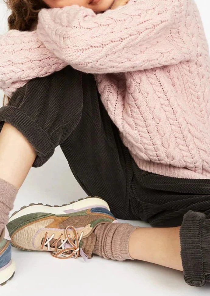 Ireland's Eye V-Neck Aran Sweater for Women | Soft Pink Wool Knit Pullover | Cozy Winter & Fall Fashion | Perfect for Casual Outings, Office Wear & Holiday Gatherings