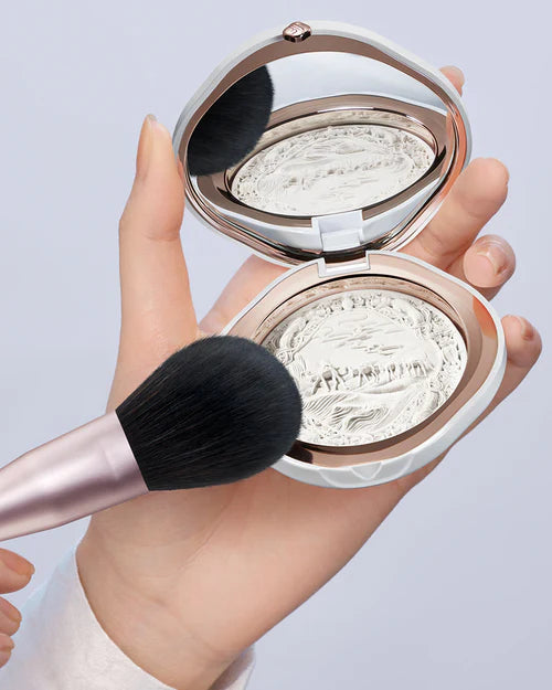 Premium Soft Blooming Powder Brush for Flawless Makeup - Ideal for Loose & Pressed Powder, Blush & Highlighter Application