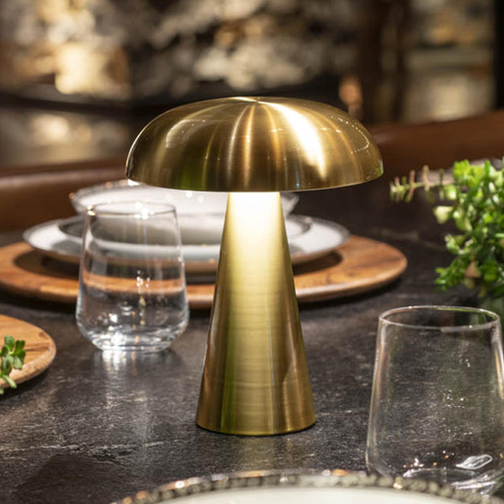Rechargeable Flameless LED Candle Lamp - Battery Operated Flickering Lights for Home Decor, Wedding, Romantic Dinner & Relaxation
