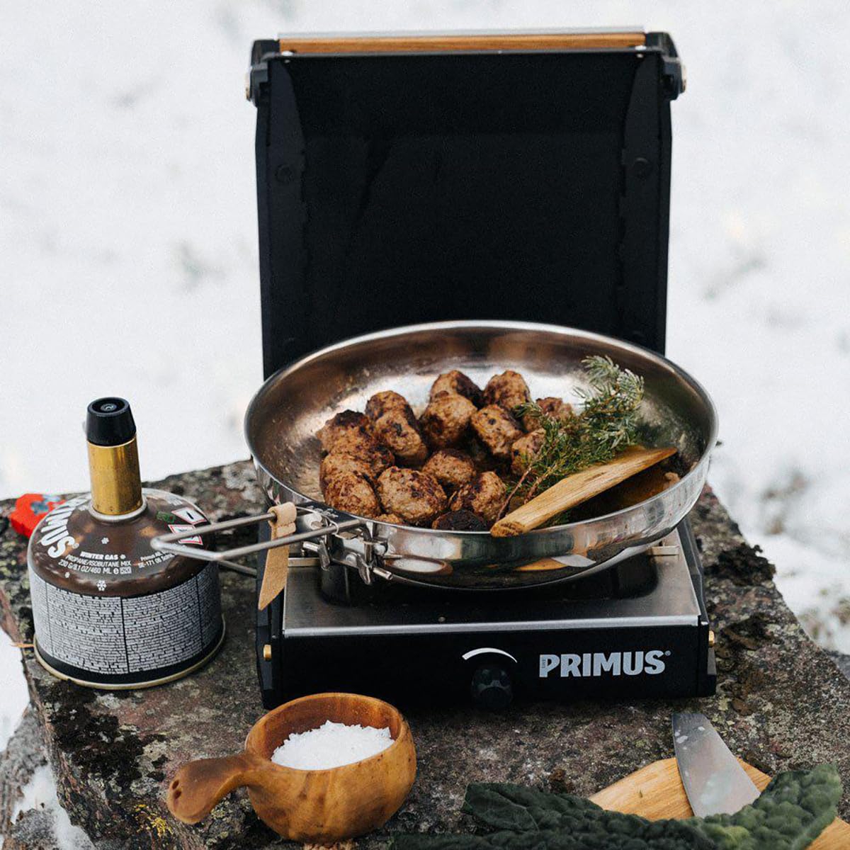 Primus Moja Compact Single Burner Camping Stove - Portable Backpacking Stove for Hiking, Overlanding & Outdoor Adventures | Lightweight Gas Stove with Piezo Ignition | Perfect for Camp Cooking, Picnics & Emergency Preparedness